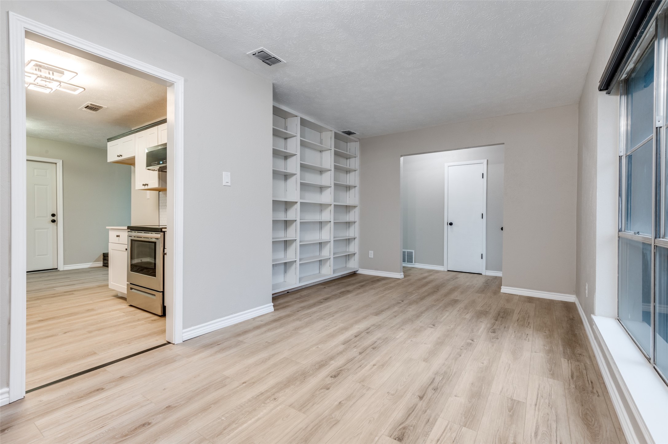 821 Sequoia Drive Lancaster TX 75146