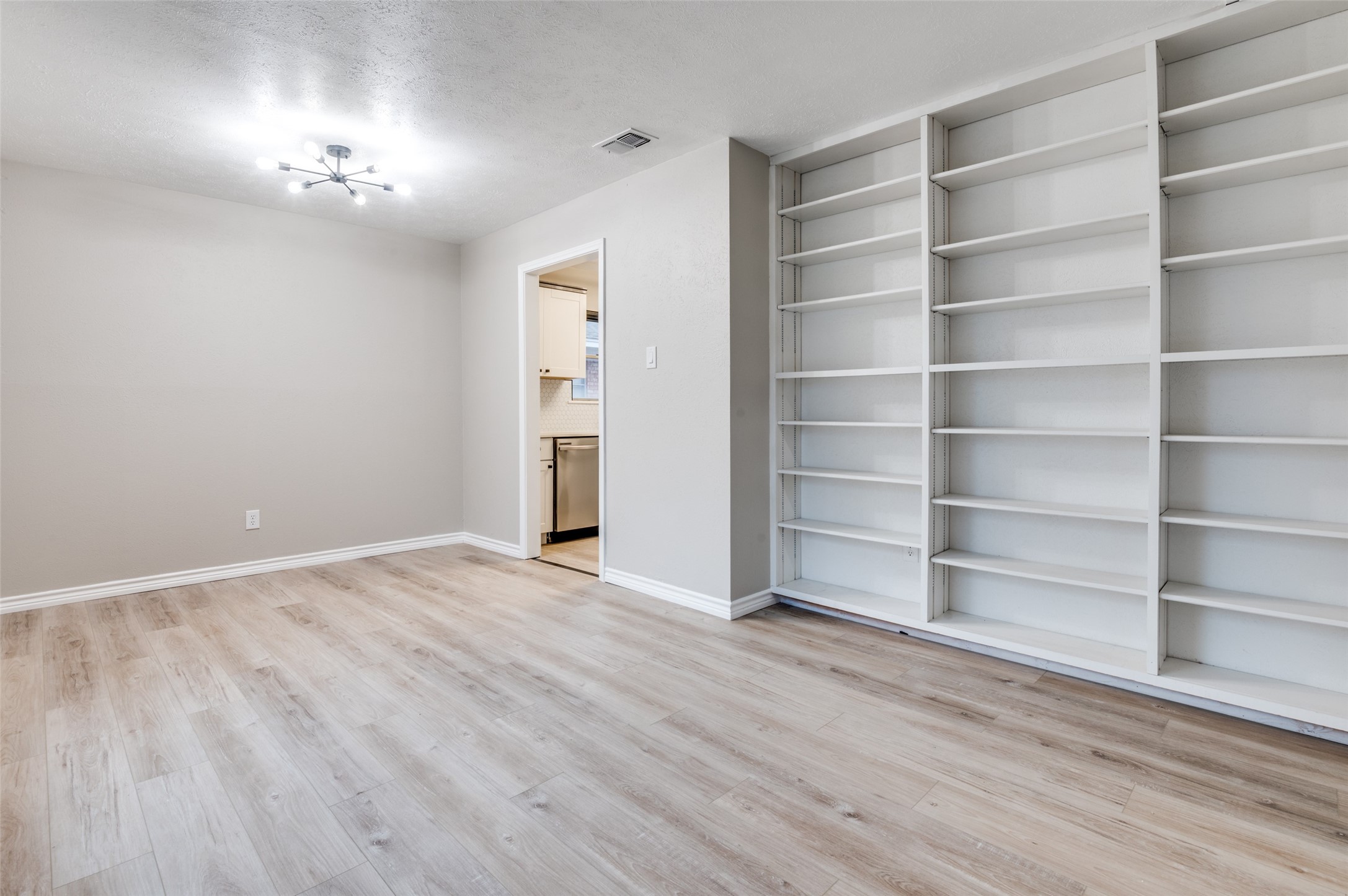 821 Sequoia Drive Lancaster TX 75146