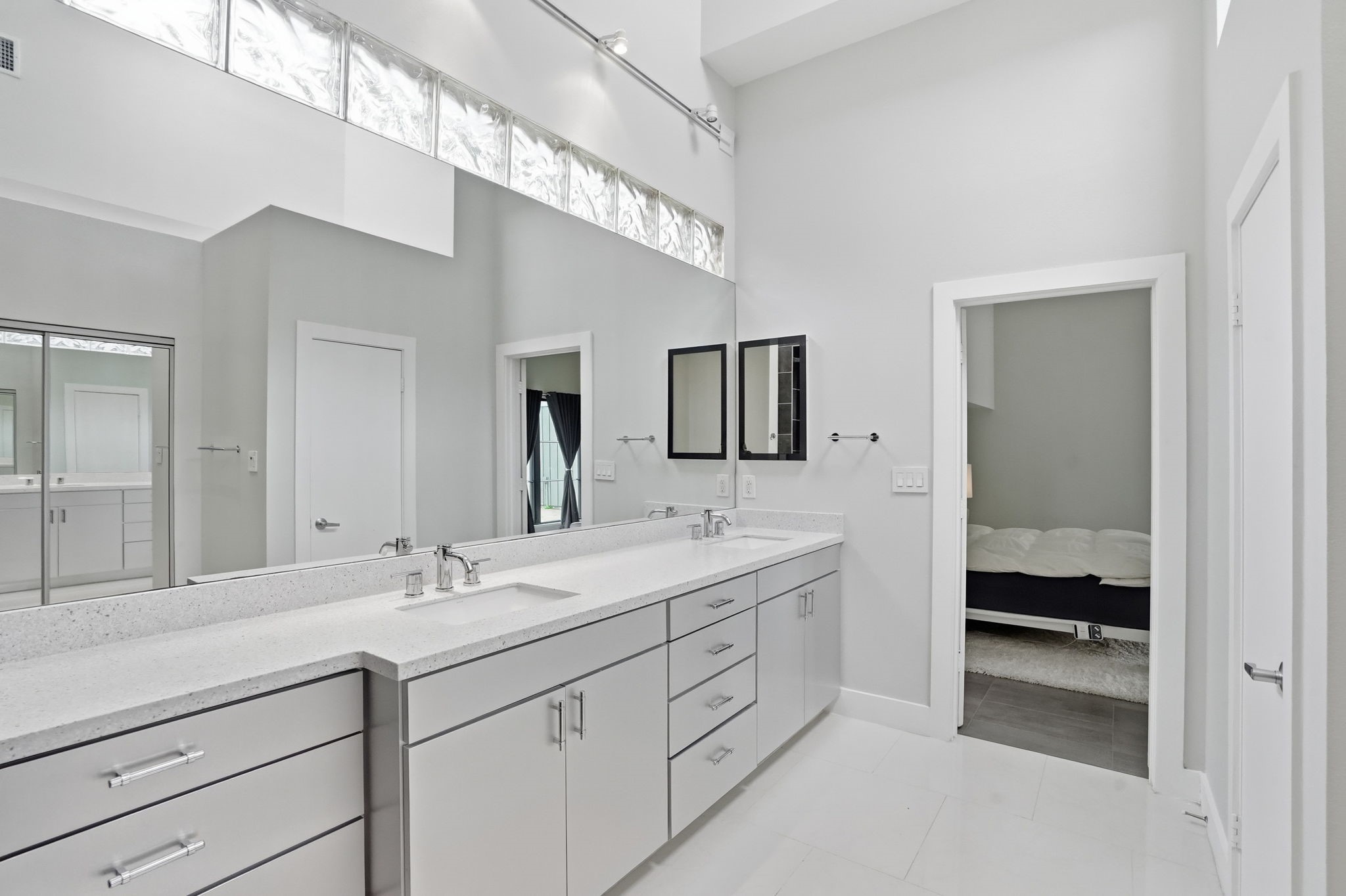 9123 Valley Chapel Lane Dallas TX 75220