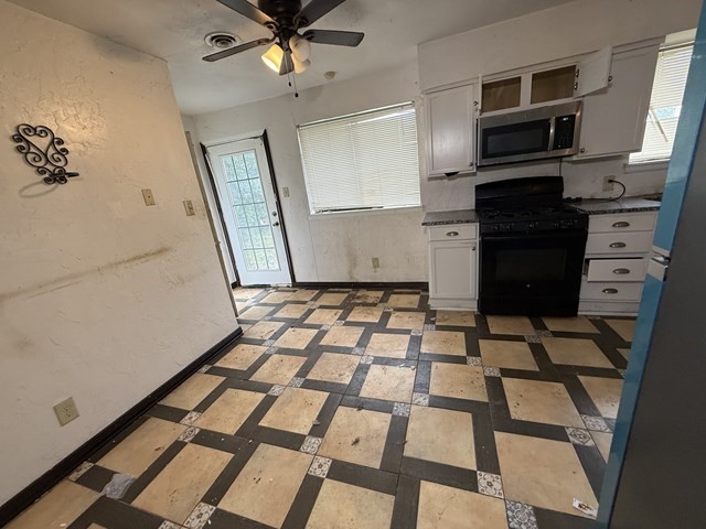 2533 Crestbrook Lane Grand Prairie TX 75052