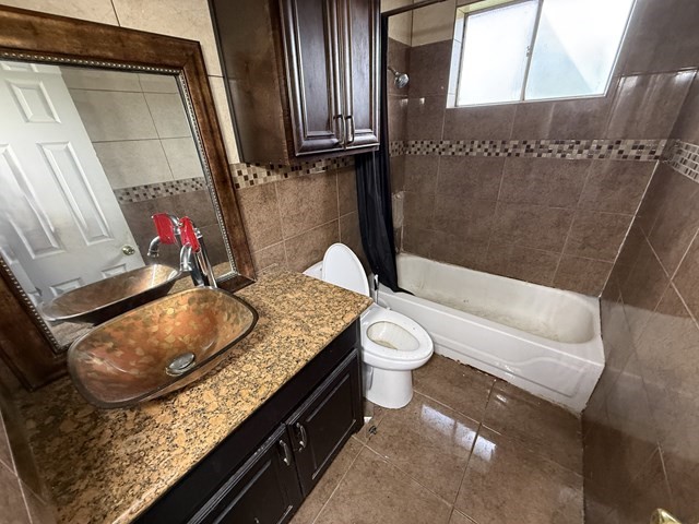 2533 Crestbrook Lane Grand Prairie TX 75052