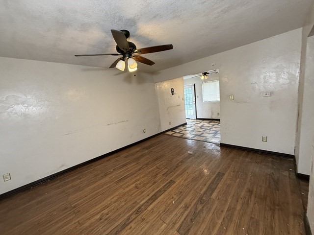 2533 Crestbrook Lane Grand Prairie TX 75052