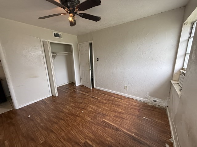 2533 Crestbrook Lane Grand Prairie TX 75052