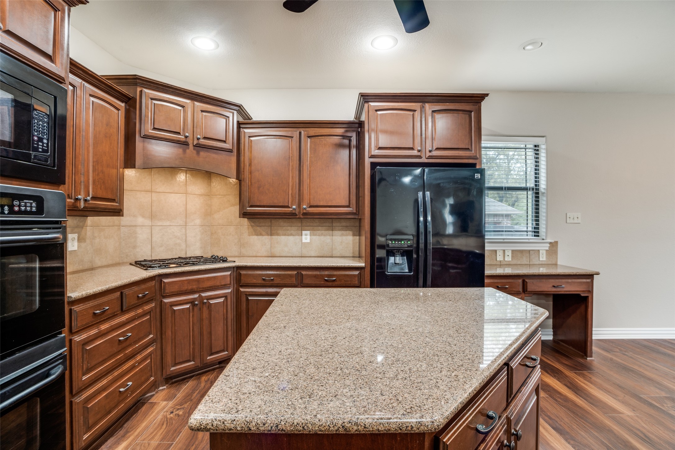 809 Longridge Drive Denton TX 76205
