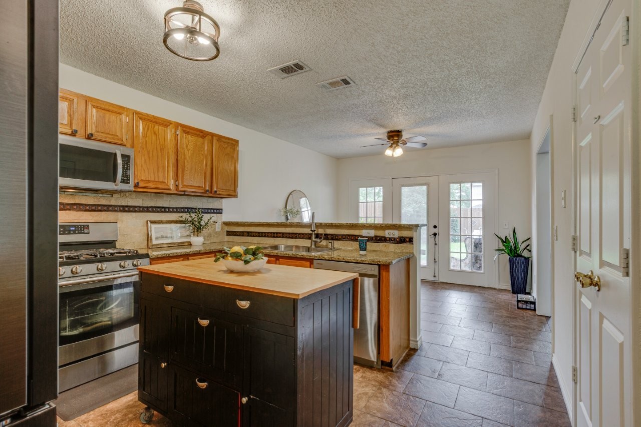 2107 Clearwater Trail Carrollton TX 75010