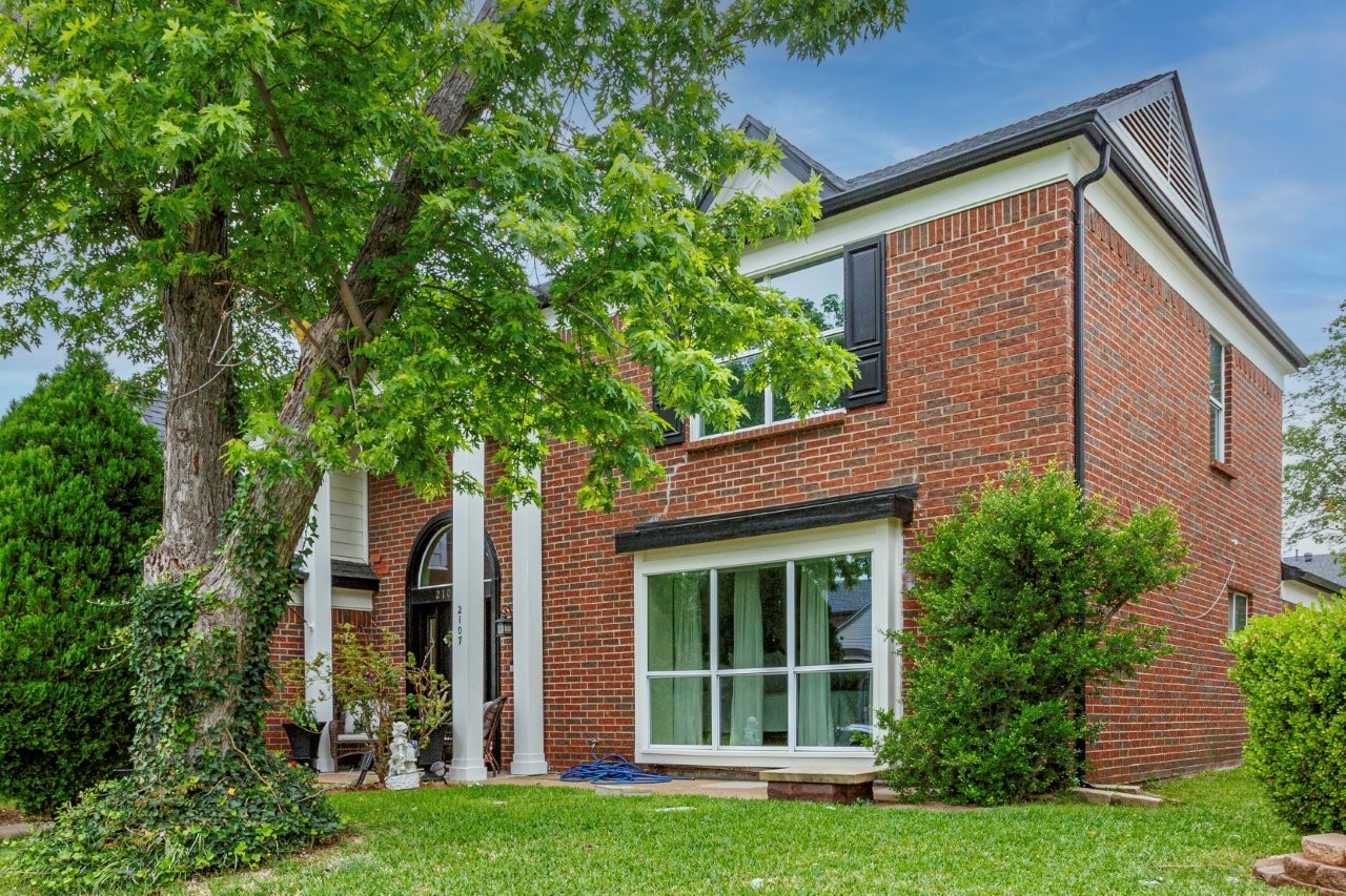 2107 Clearwater Trail Carrollton TX 75010