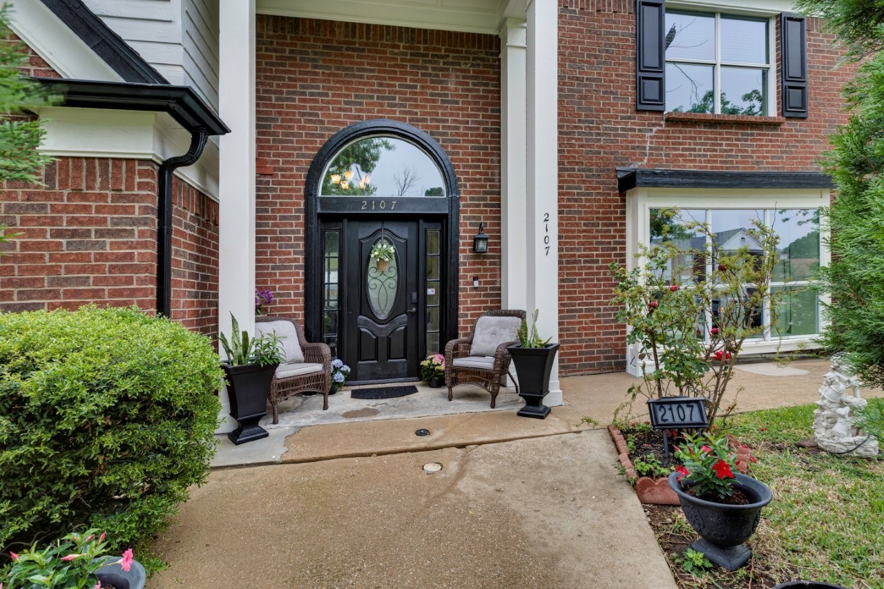 2107 Clearwater Trail Carrollton TX 75010