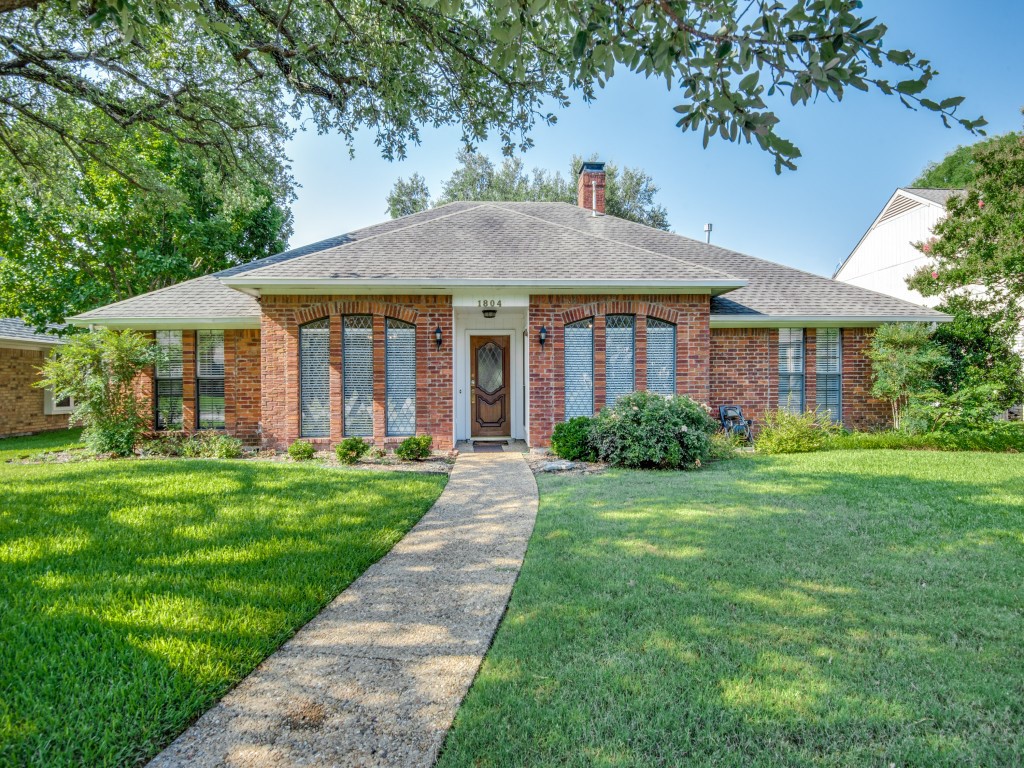1804 Drew Lane Richardson TX 75082