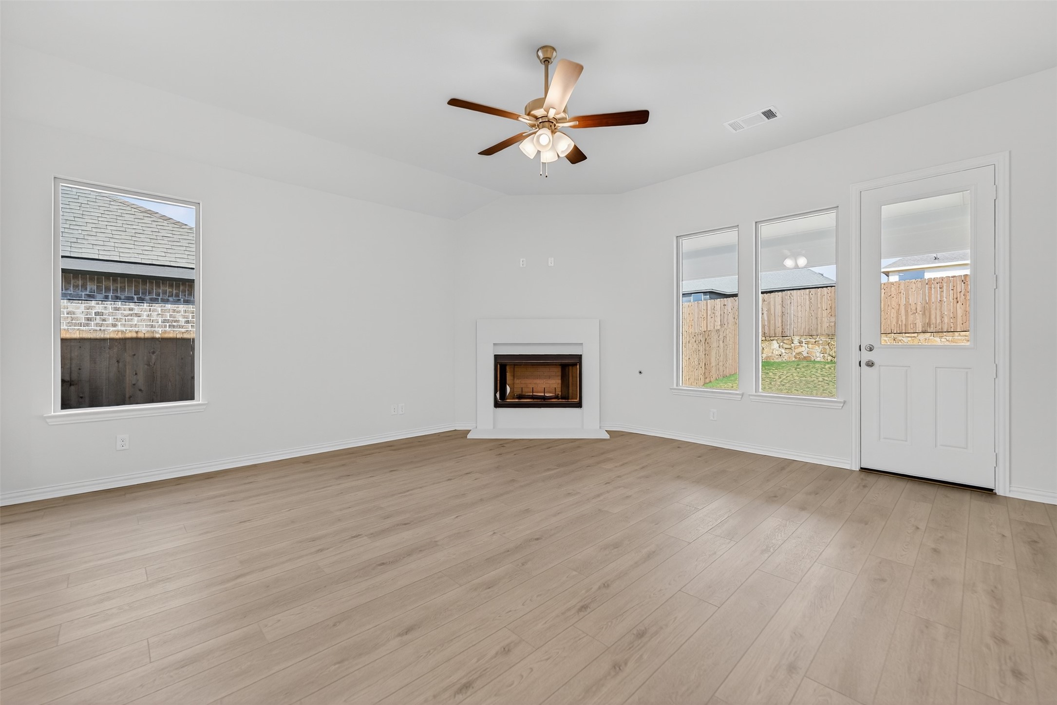 3525 Helena Street Gainesville TX 76240