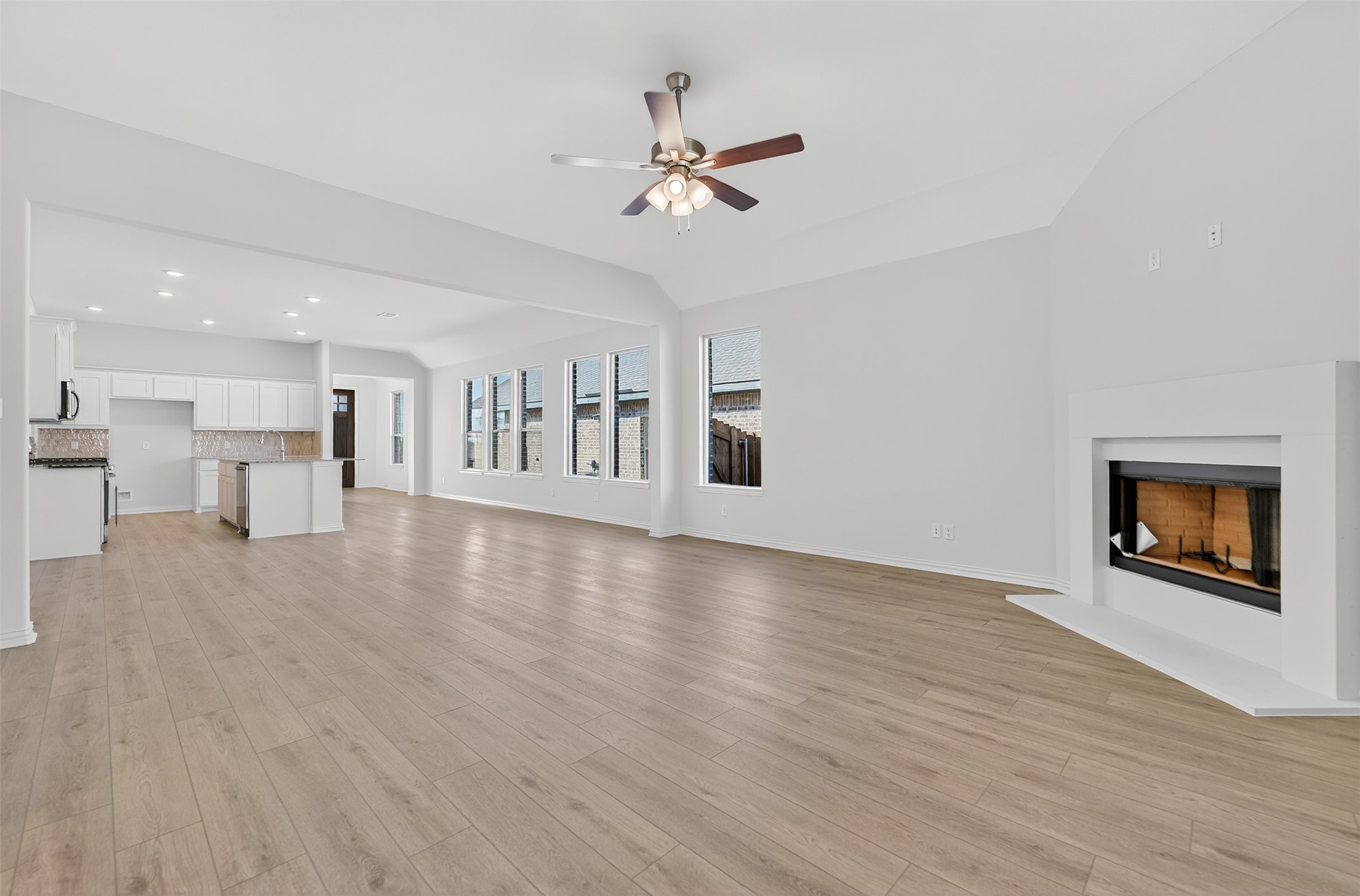 3525 Helena Street Gainesville TX 76240