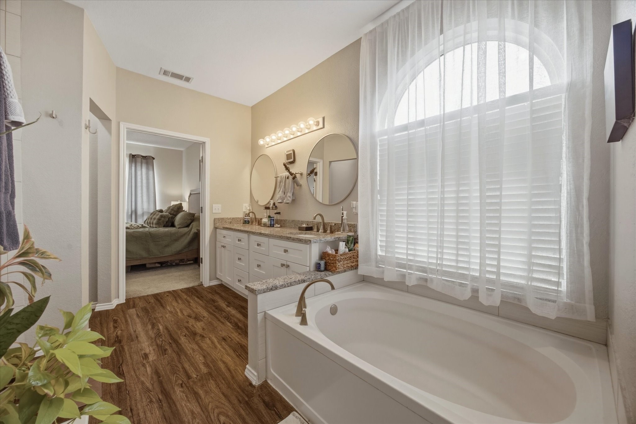 322 Sweet Leaf Lane Lake Dallas TX 75065