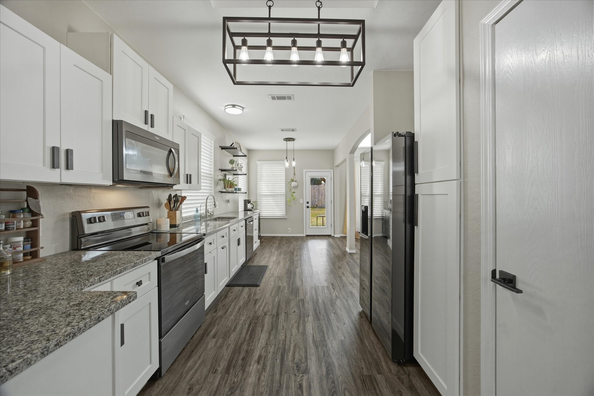 322 Sweet Leaf Lane Lake Dallas TX 75065