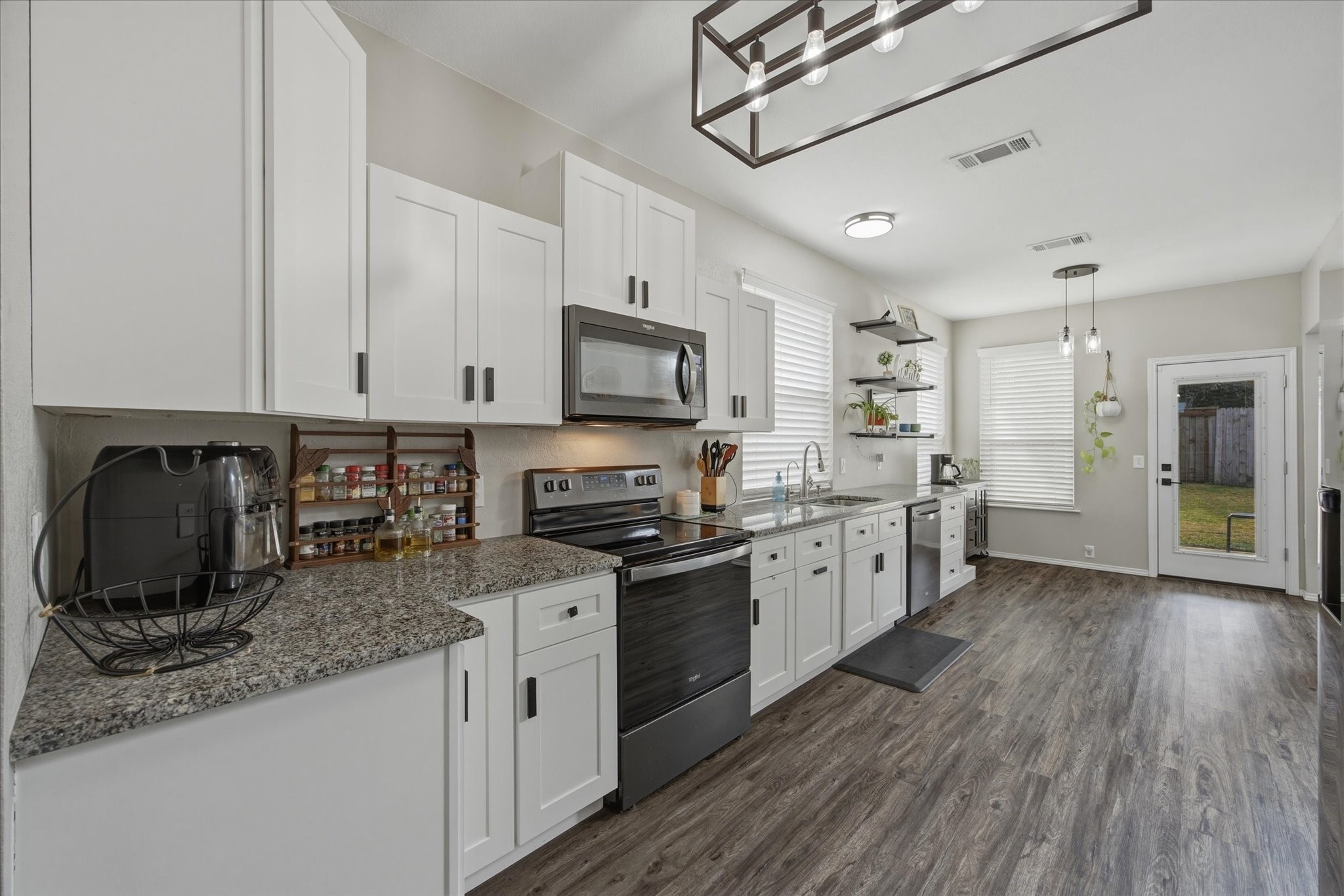 322 Sweet Leaf Lane Lake Dallas TX 75065