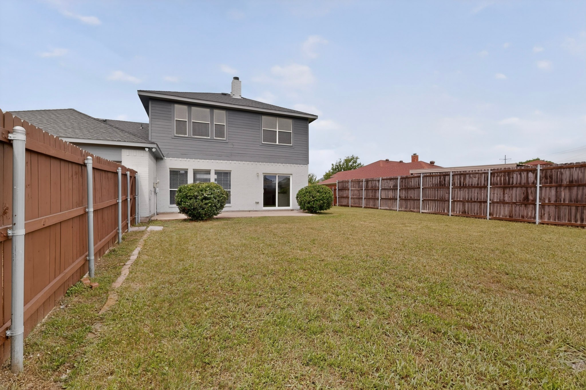 421 Chestnut Lane Desoto TX 75115