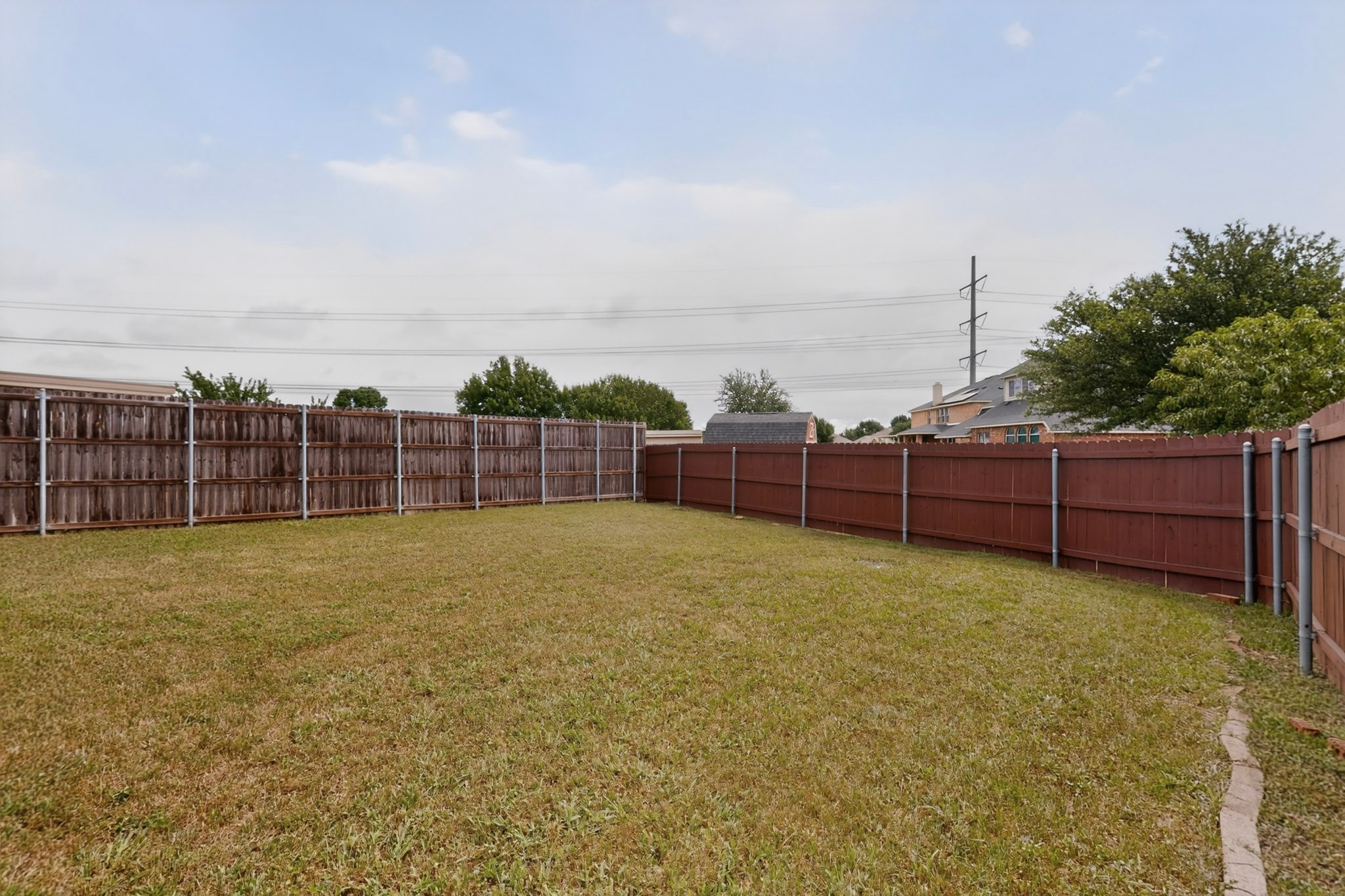 421 Chestnut Lane Desoto TX 75115
