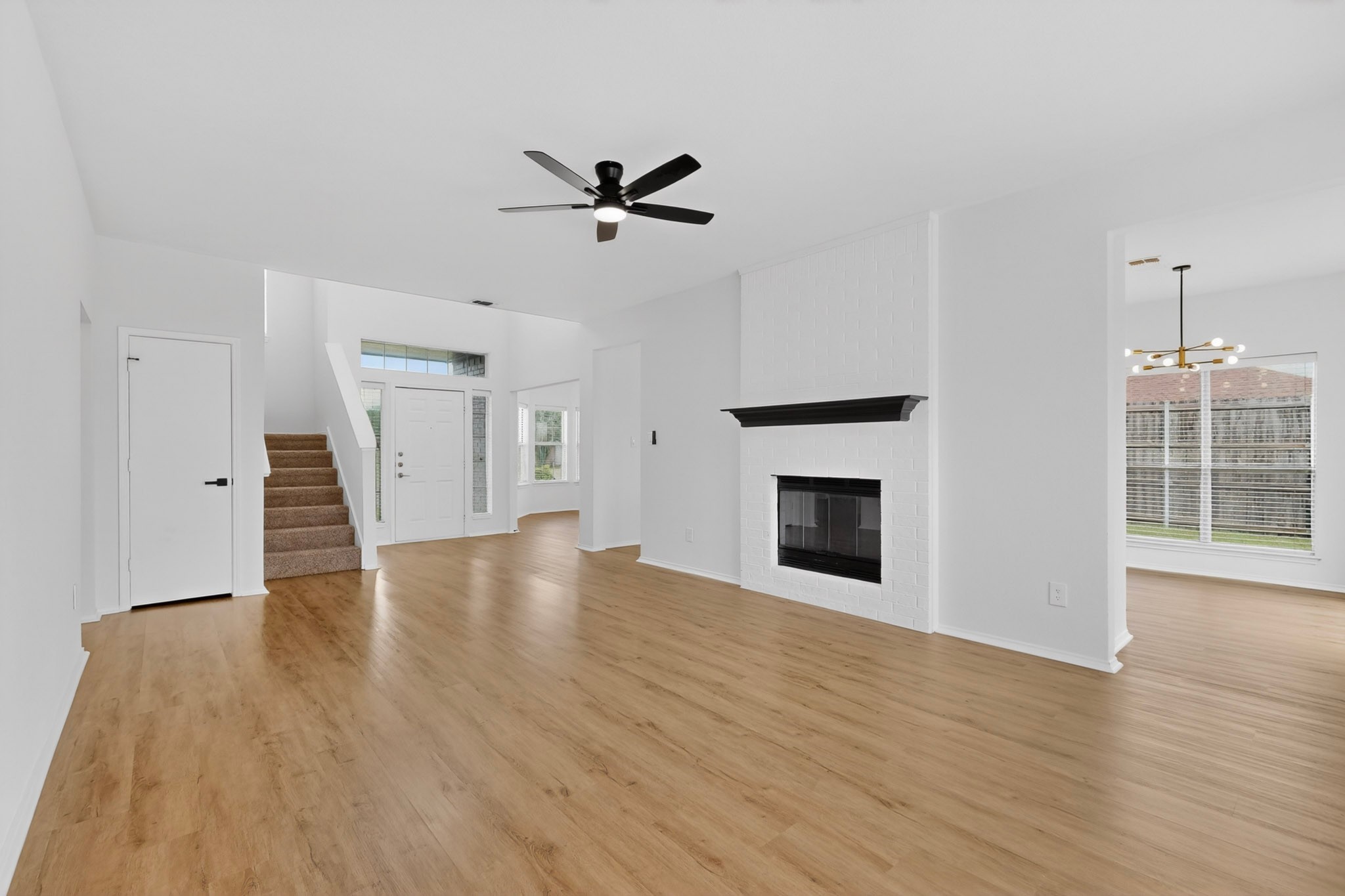 421 Chestnut Lane Desoto TX 75115