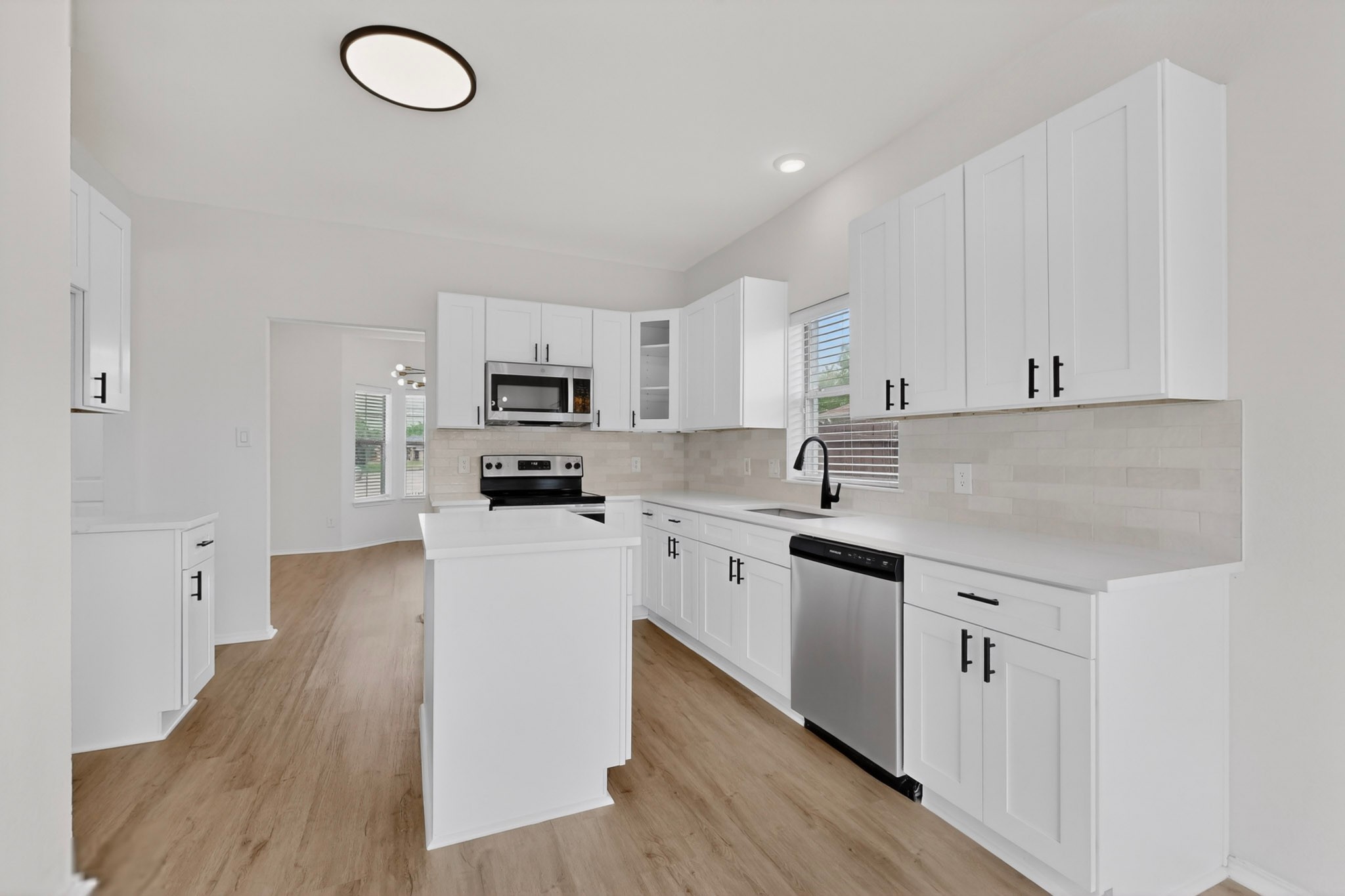 421 Chestnut Lane Desoto TX 75115
