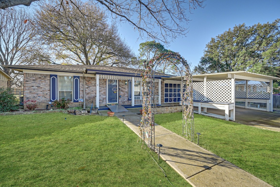 1704 Manchester Drive Arlington TX 76012