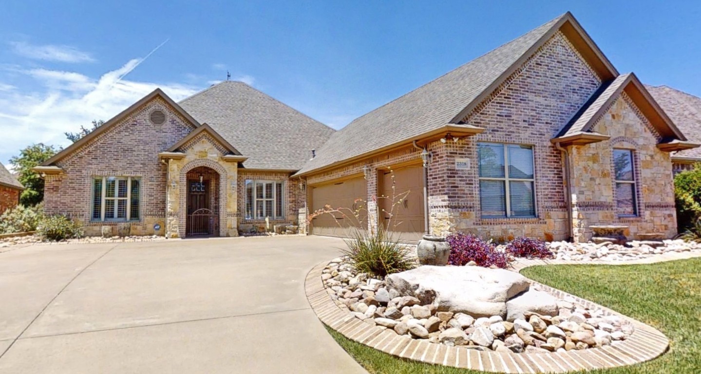 2318 Vienna Drive Granbury TX 76048
