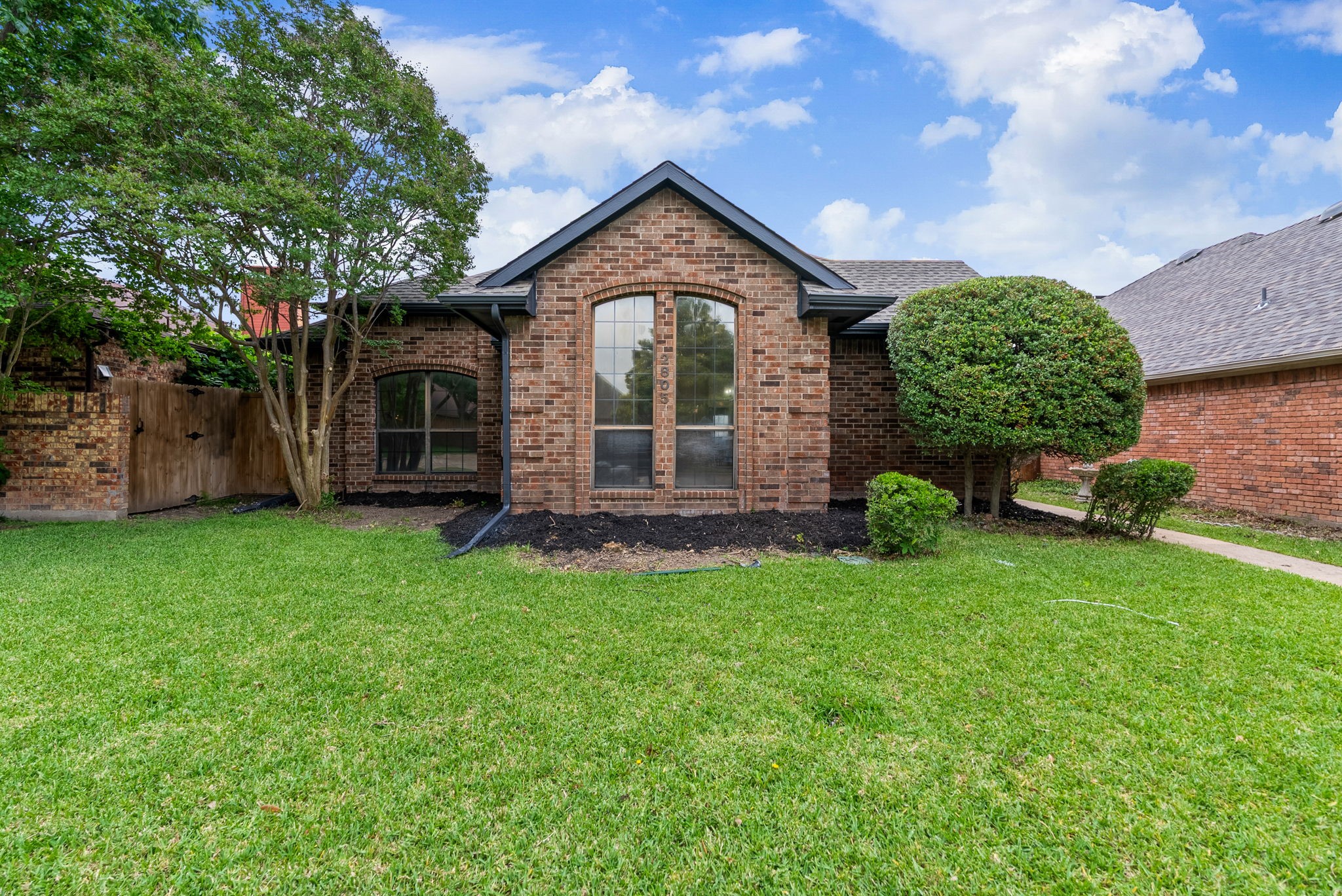 2805 Big Oaks Drive Garland TX 75044