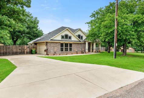 612 Donna Court Burleson TX 76028