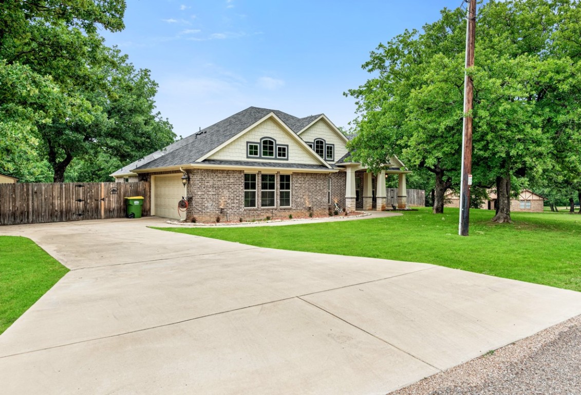 612 Donna Court Burleson TX 76028