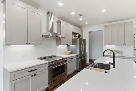 819 Dubois Street Denison TX 75020