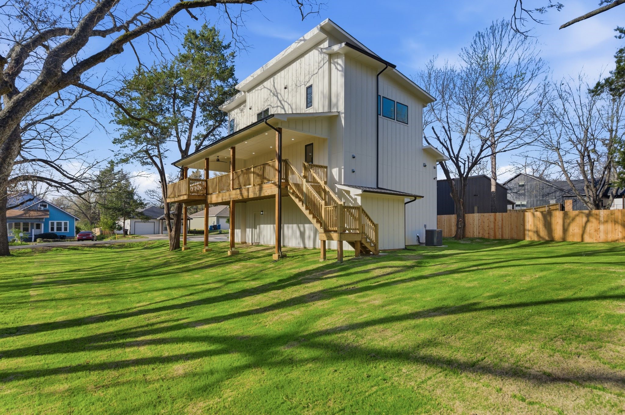 819 Dubois Street Denison TX 75020
