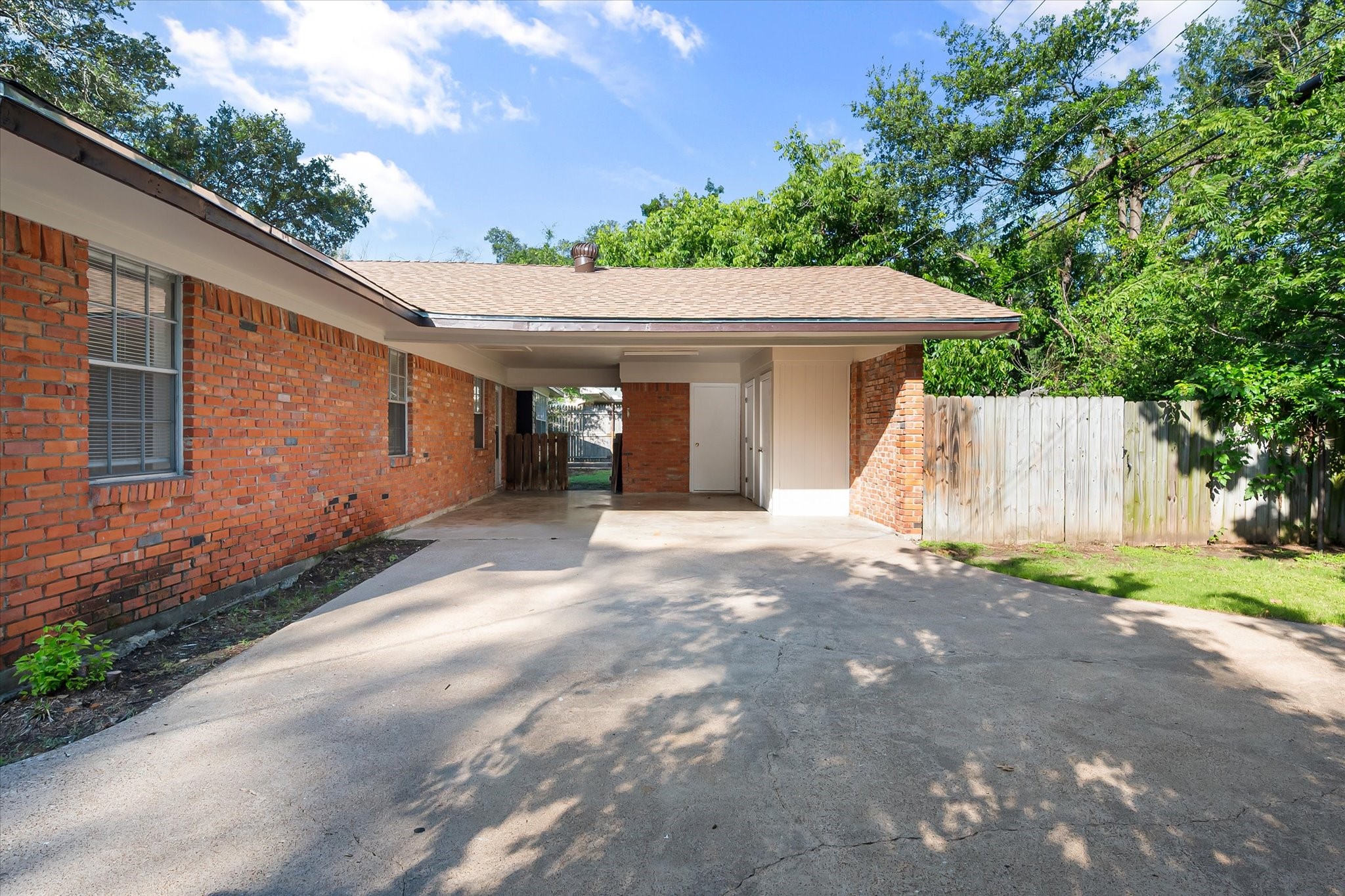 1102 Oaklawn Drive Corsicana TX 75110