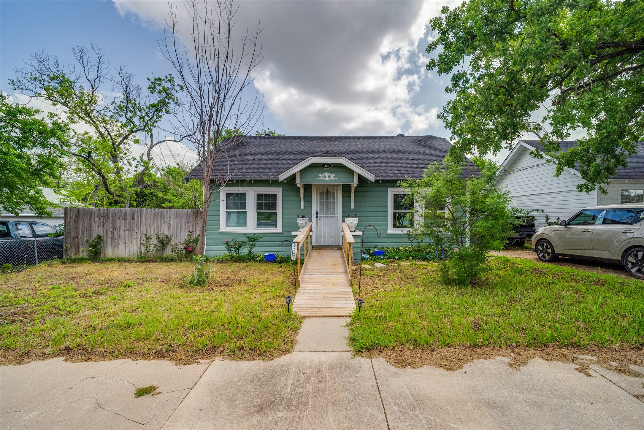 425 W Ball Street Weatherford TX 76086