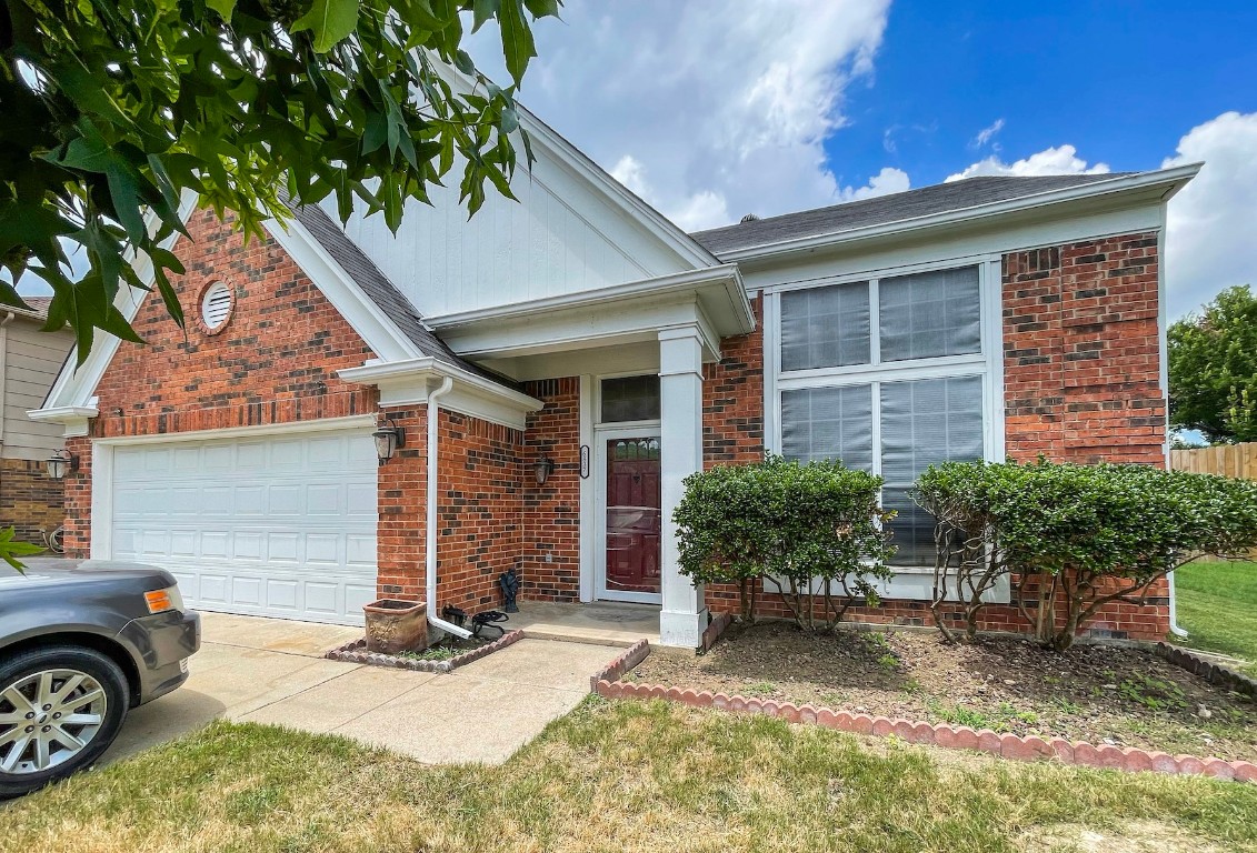 6837 Wooddale Drive Watauga TX 76148