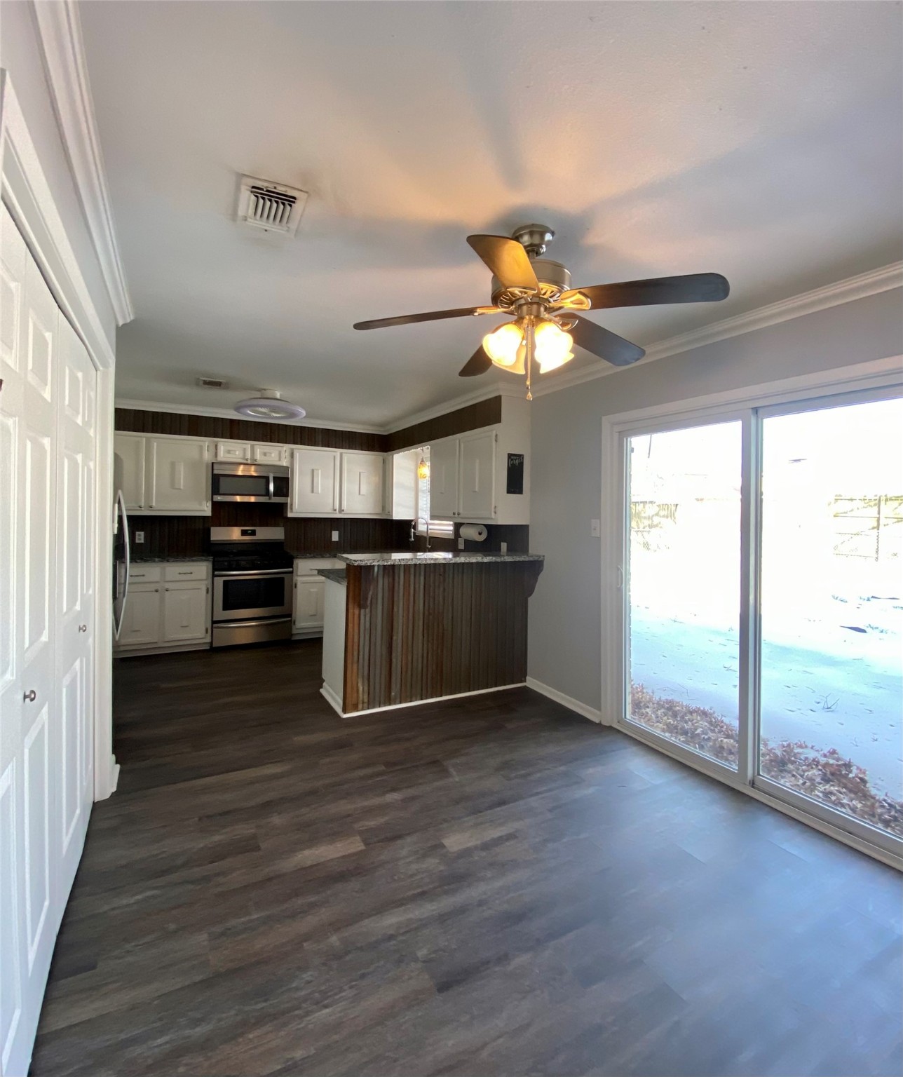 2004 Blue Bird Circle Bonham TX 75418