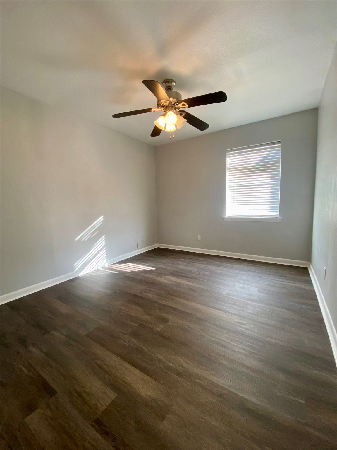2004 Blue Bird Circle Bonham TX 75418