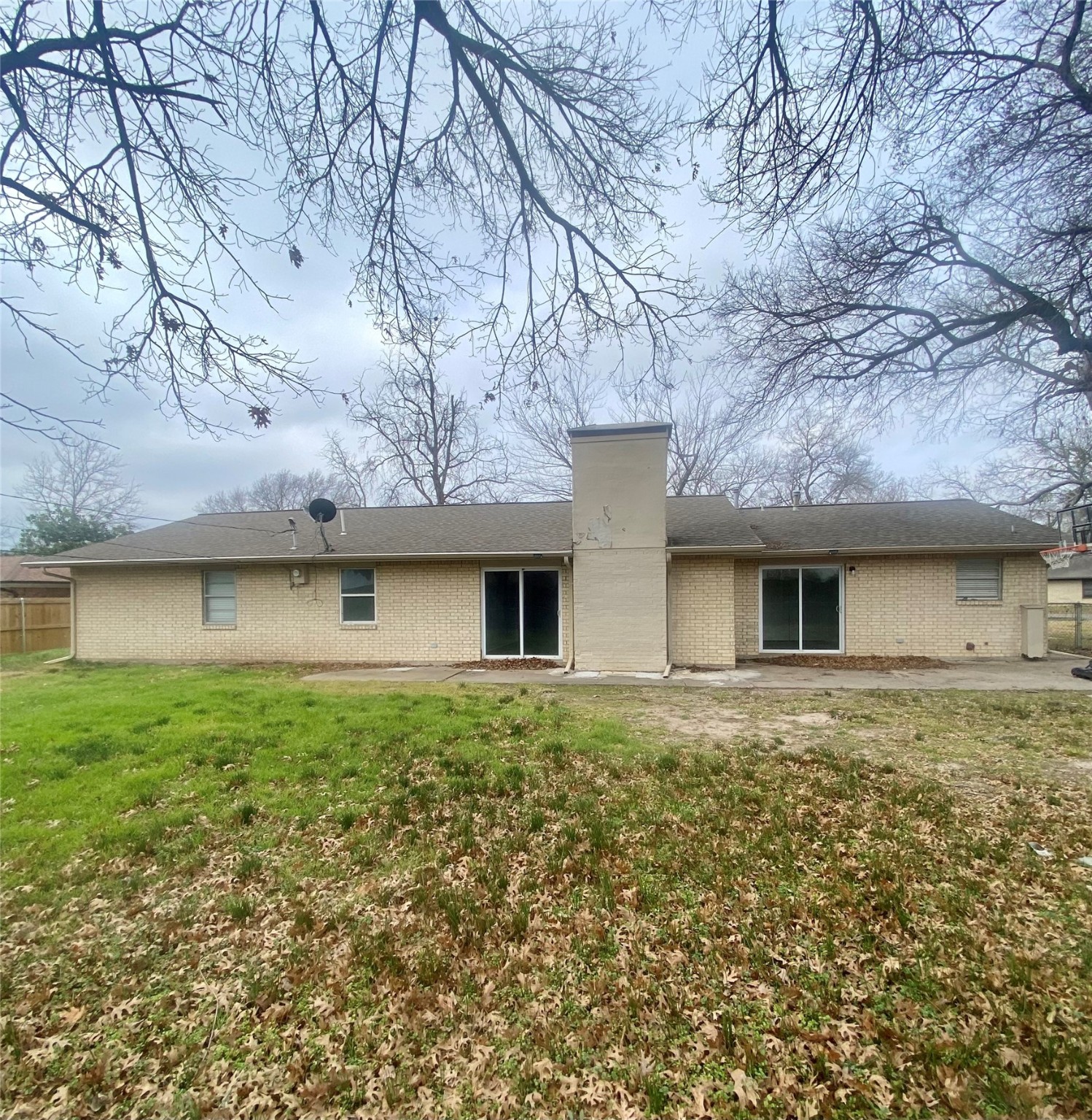 2004 Blue Bird Circle Bonham TX 75418