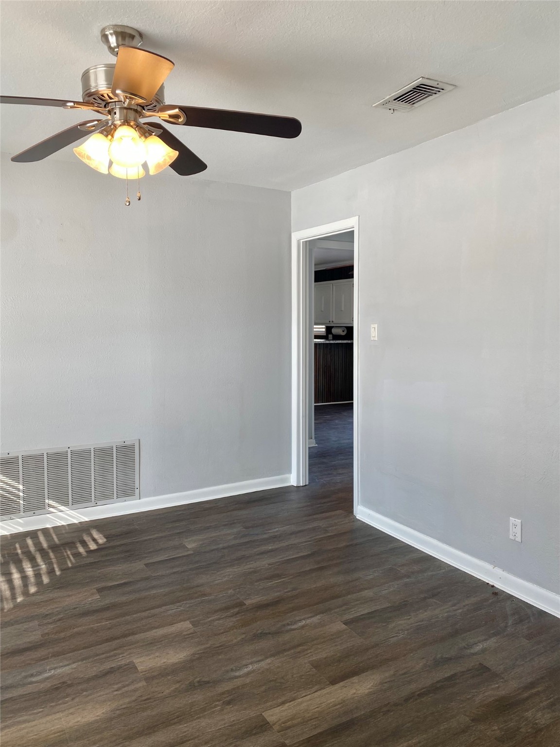 2004 Blue Bird Circle Bonham TX 75418