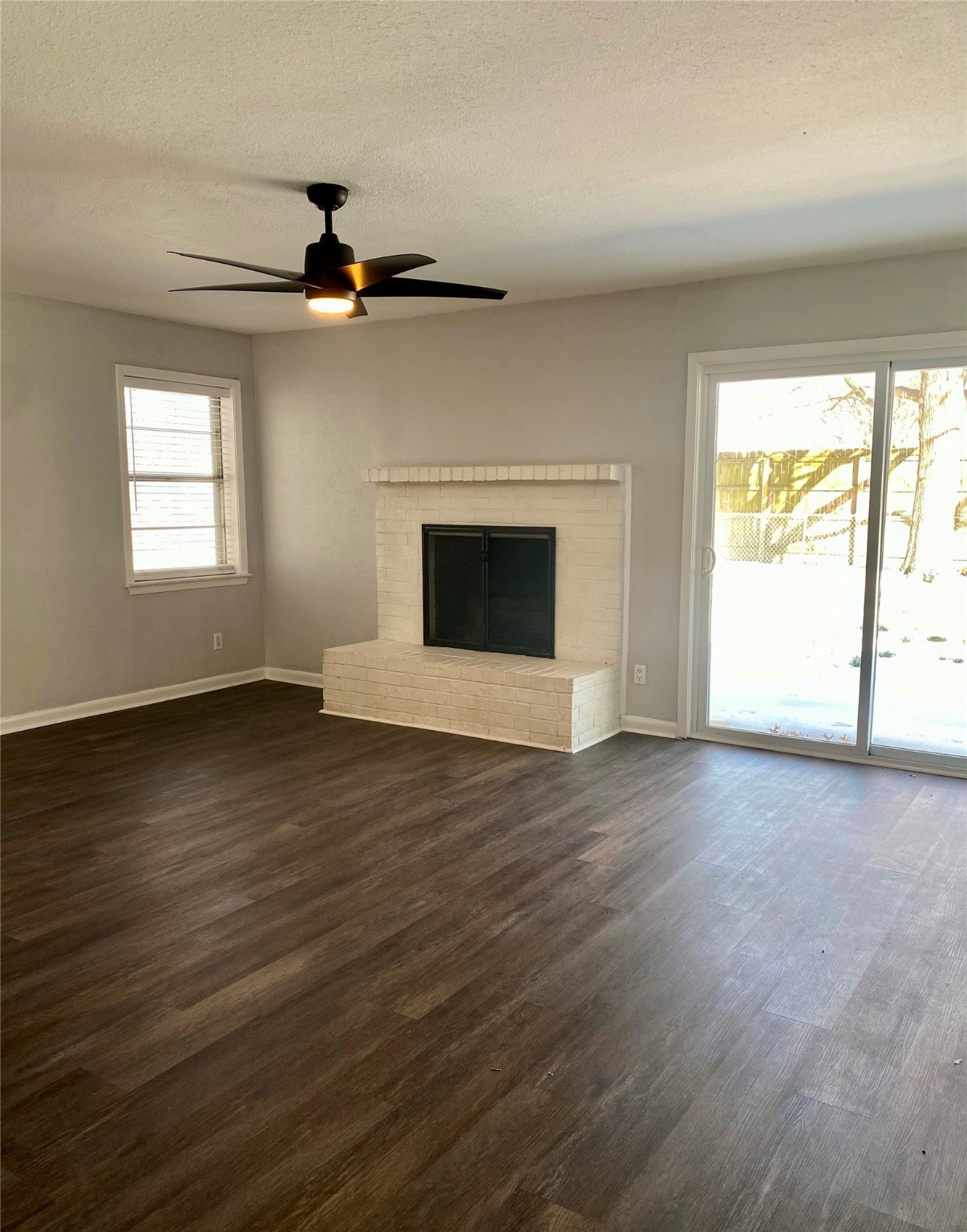 2004 Blue Bird Circle Bonham TX 75418