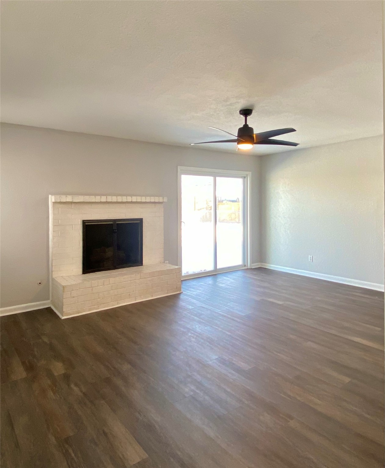 2004 Blue Bird Circle Bonham TX 75418
