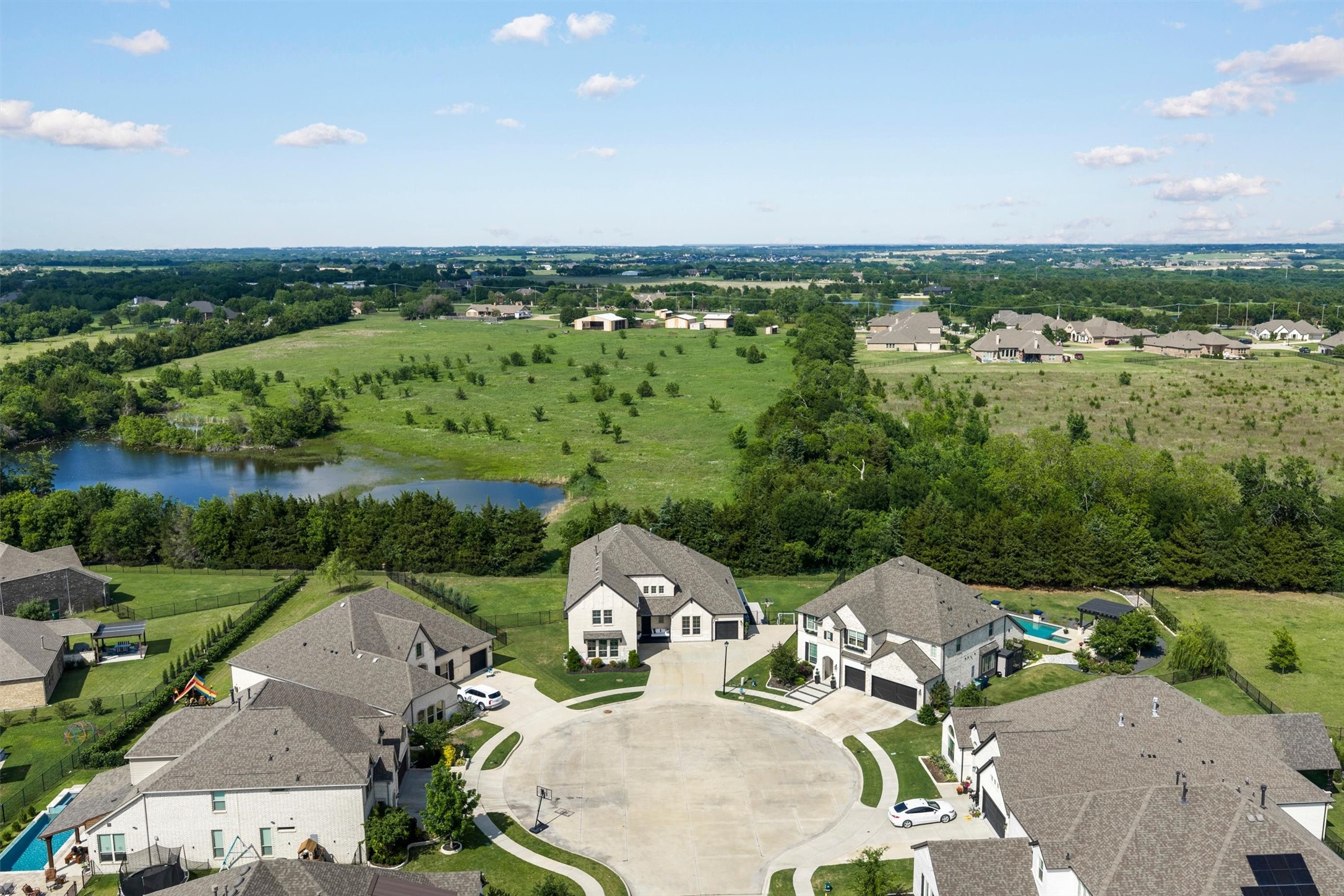 2516 Pampas Court Heath TX 75126