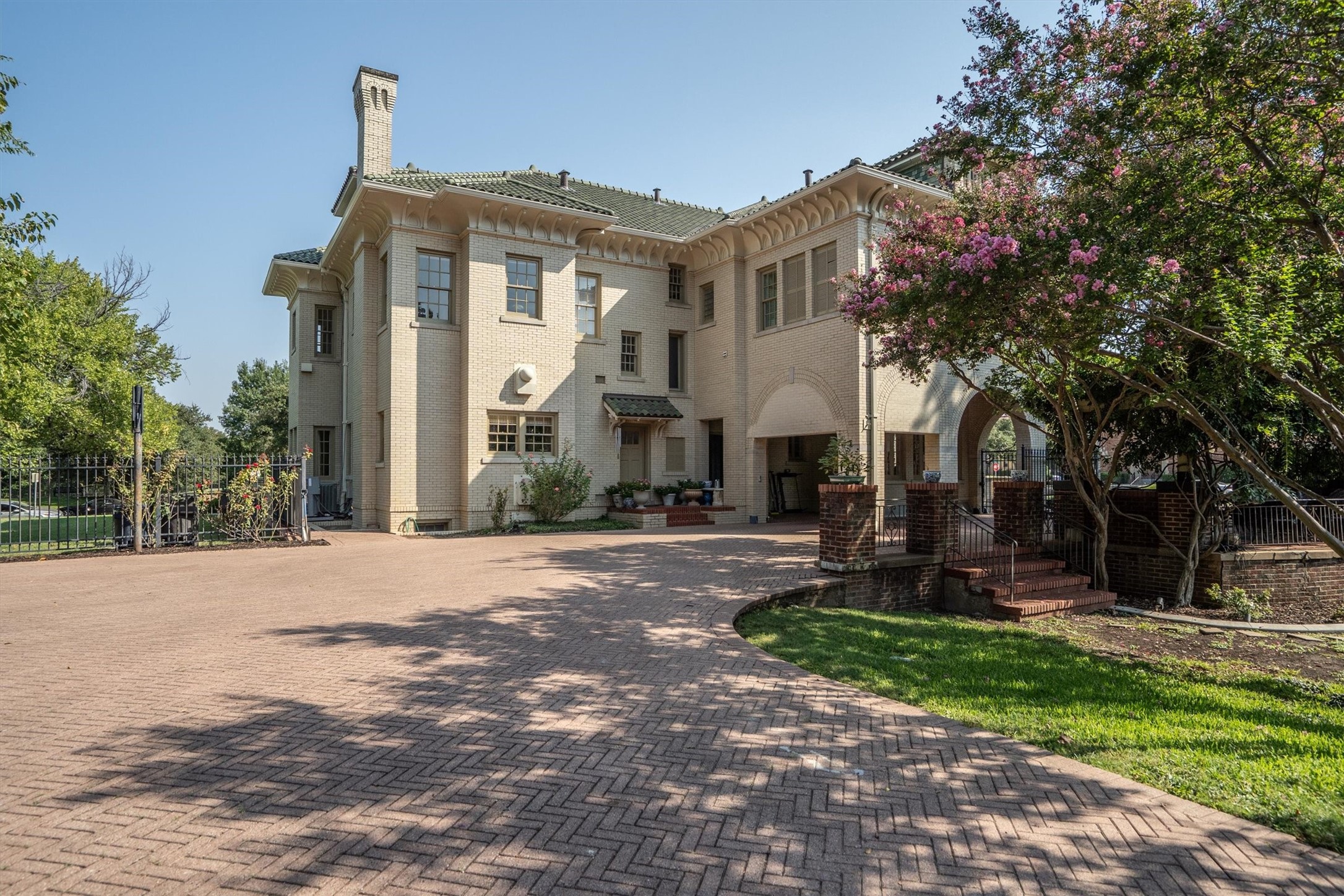 1001 Elizabeth Boulevard Fort Worth TX 76110