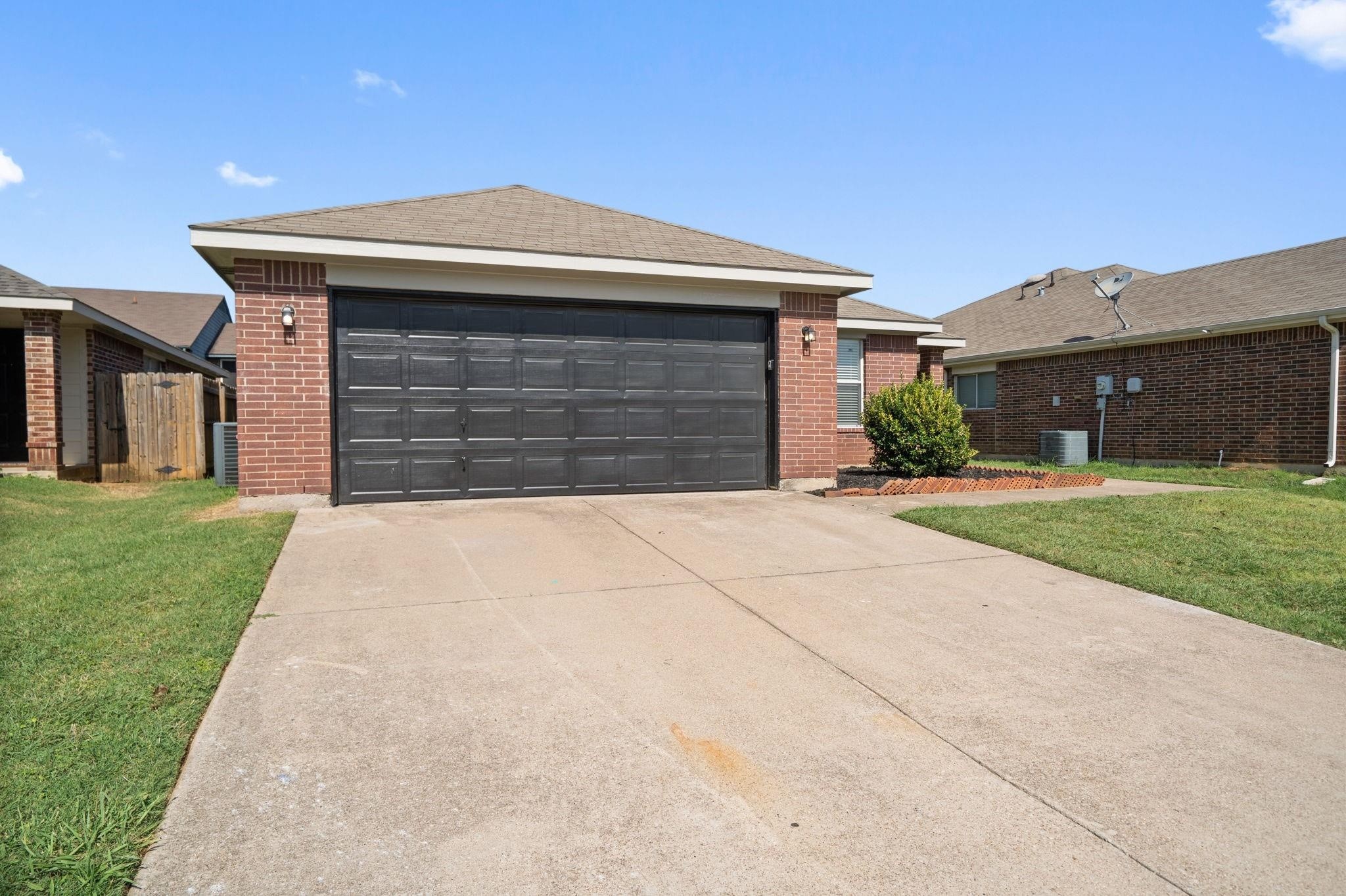 7816 Whitney Lane Fort Worth TX 76112