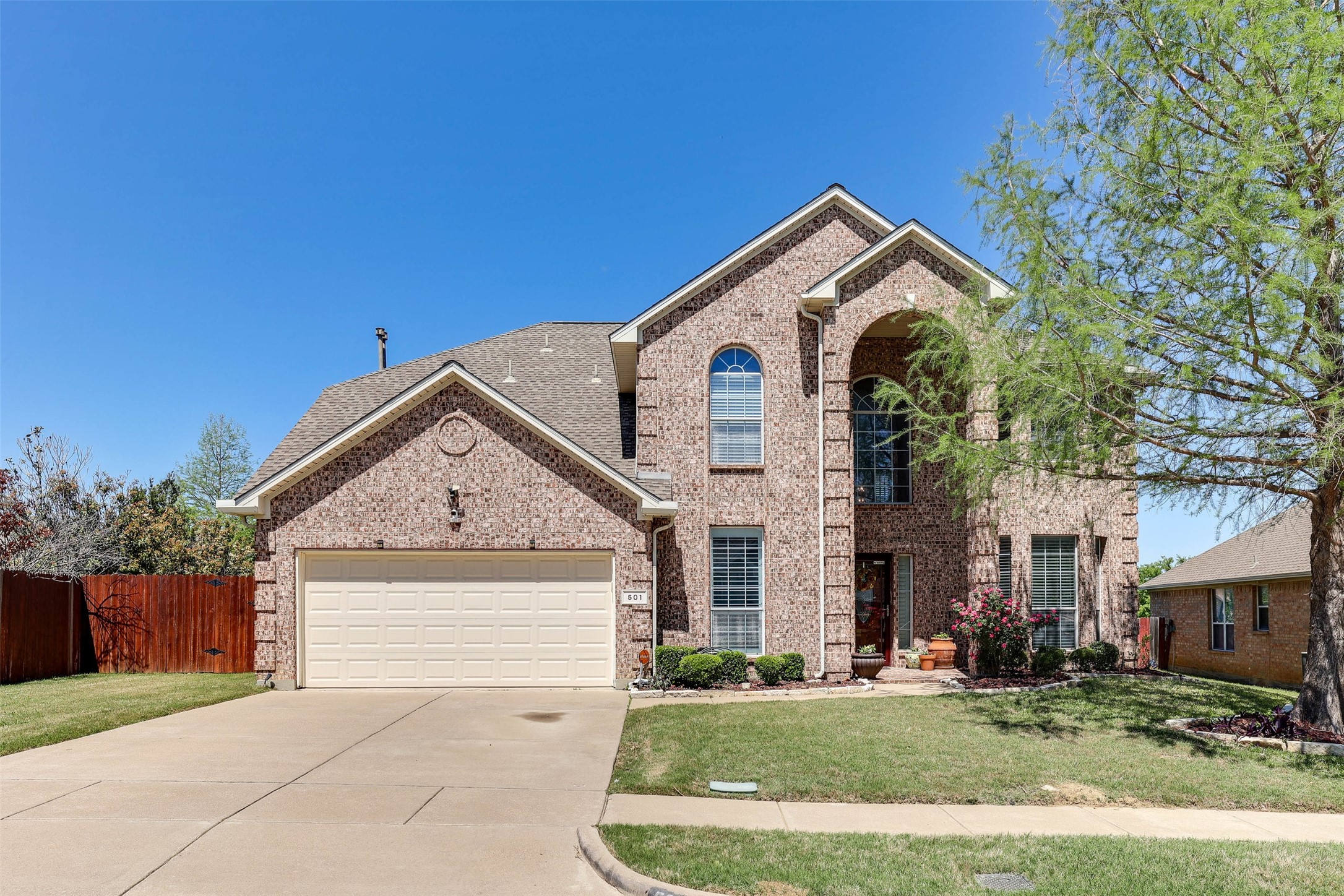 501 Crownpoint Lane Arlington TX 76002