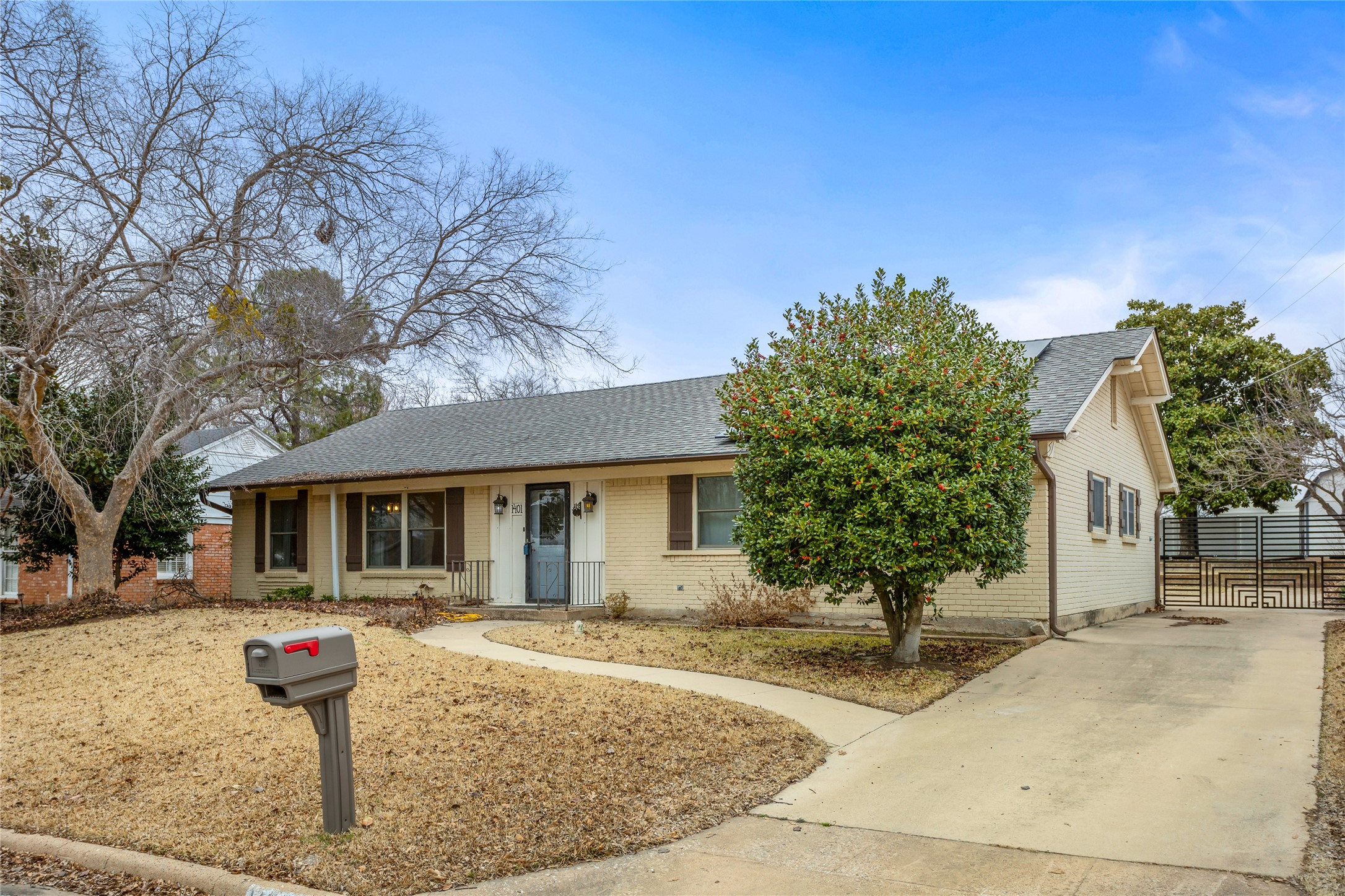 1401 Greenbrier Drive Sherman TX 75092