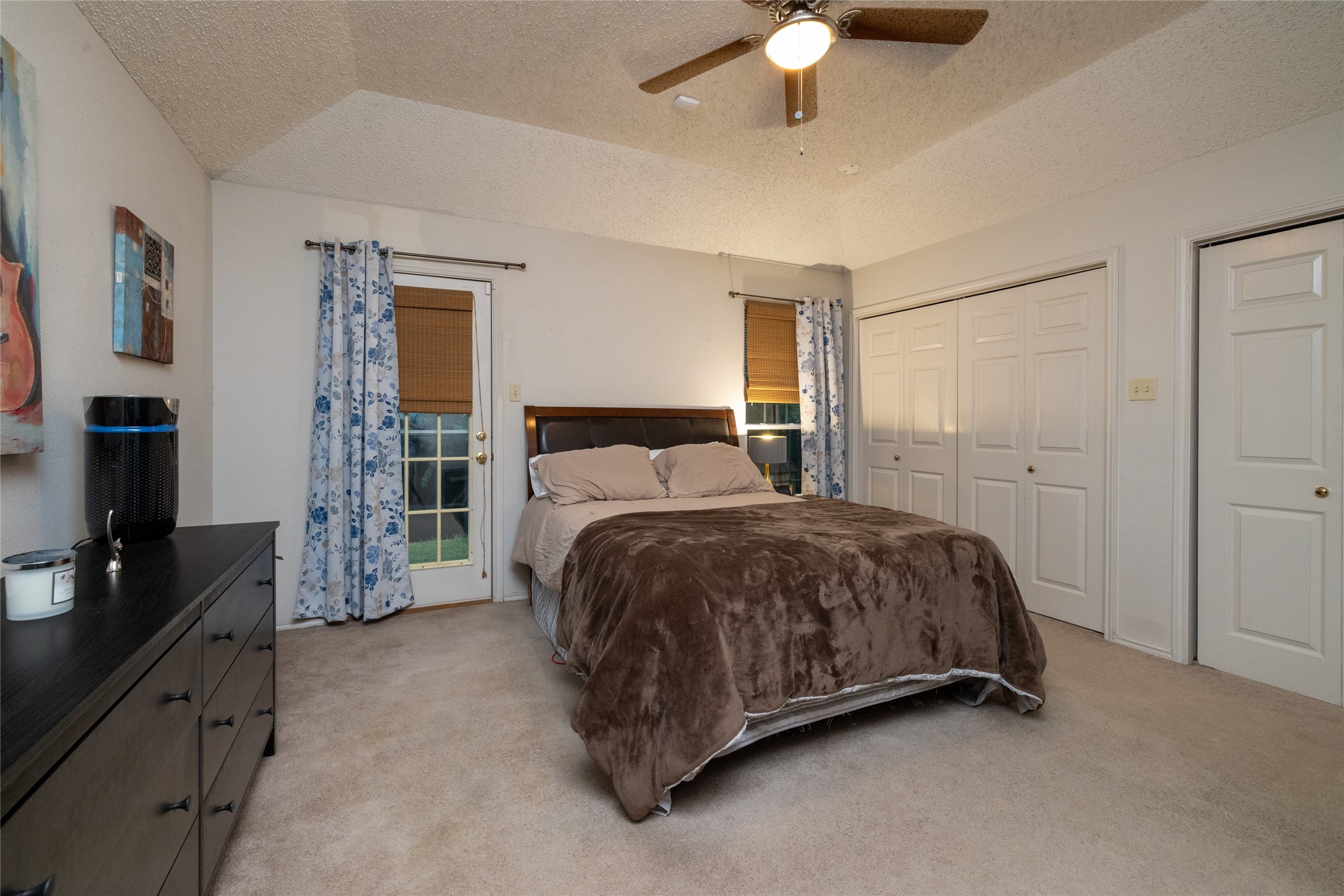 215 Mountainview Drive Hurst TX 76054