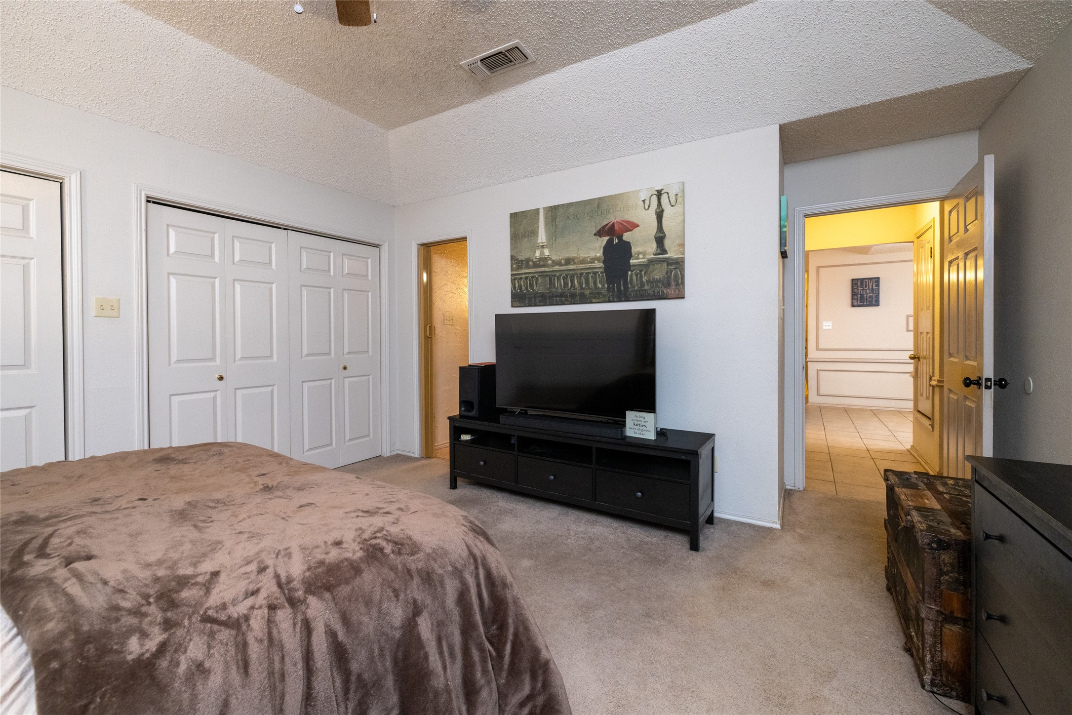 215 Mountainview Drive Hurst TX 76054