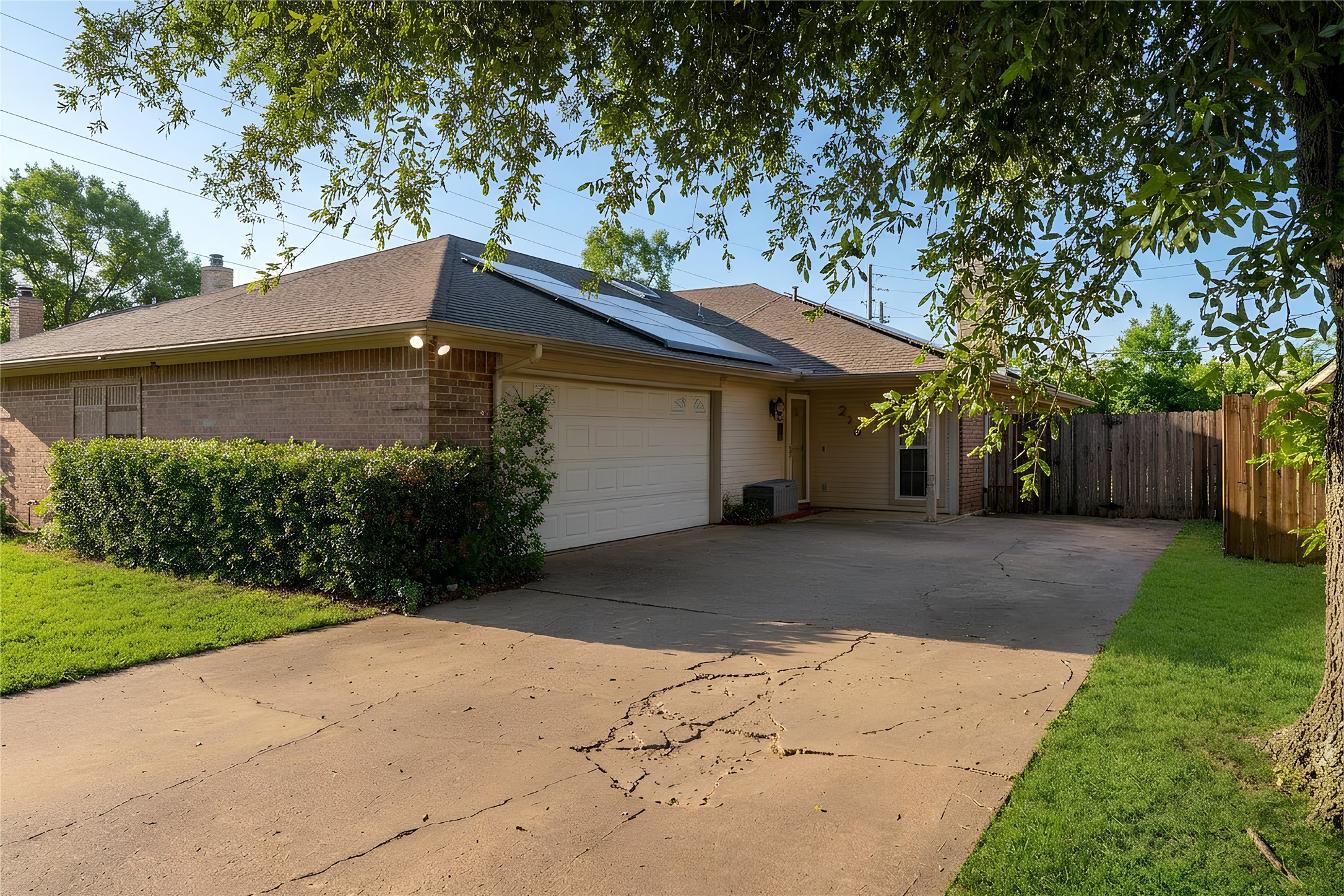 215 Mountainview Drive Hurst TX 76054