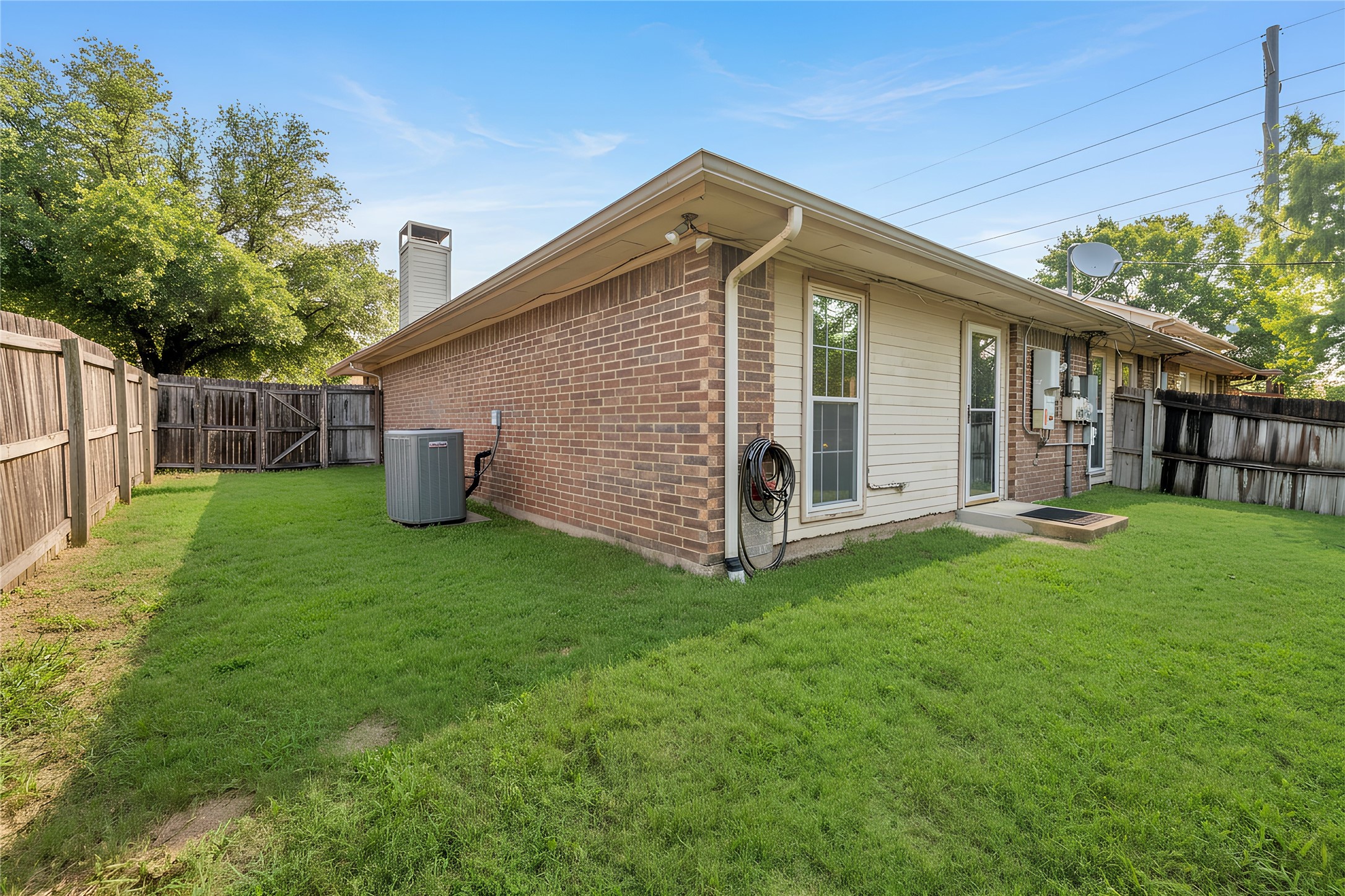 215 Mountainview Drive Hurst TX 76054
