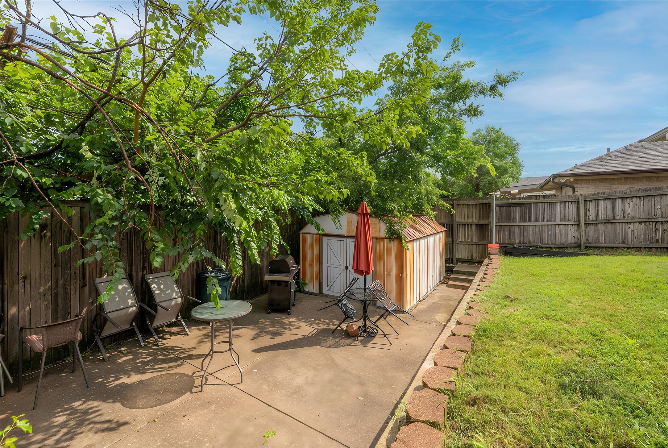 215 Mountainview Drive Hurst TX 76054
