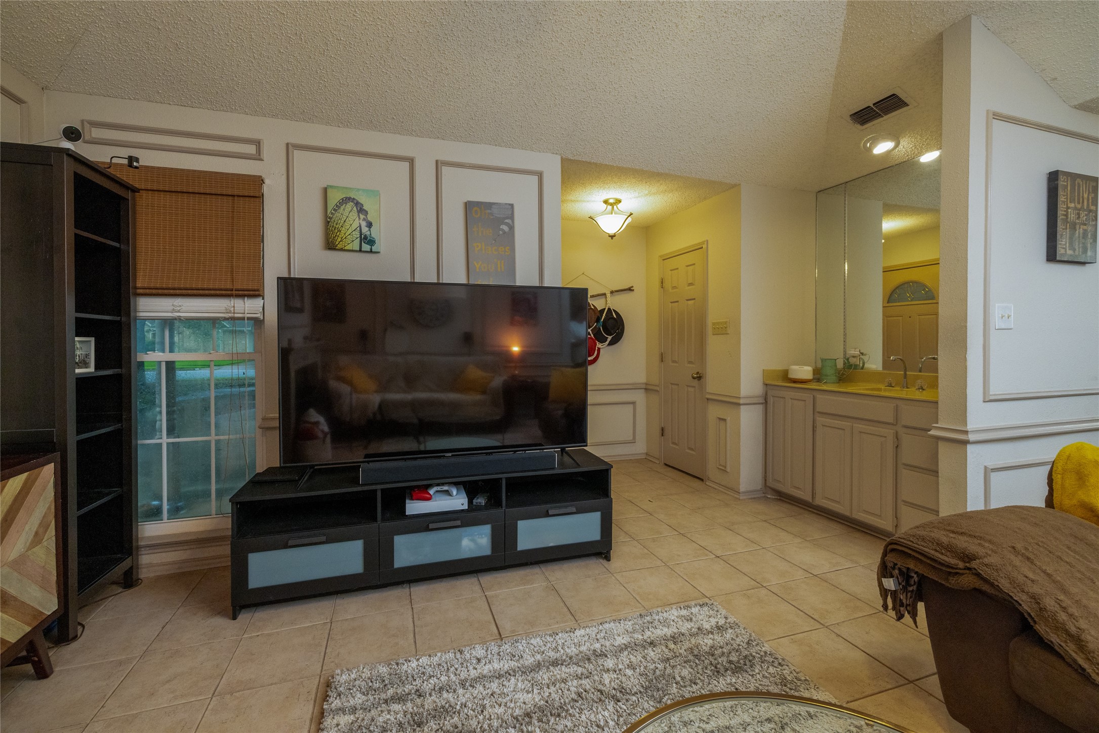 215 Mountainview Drive Hurst TX 76054