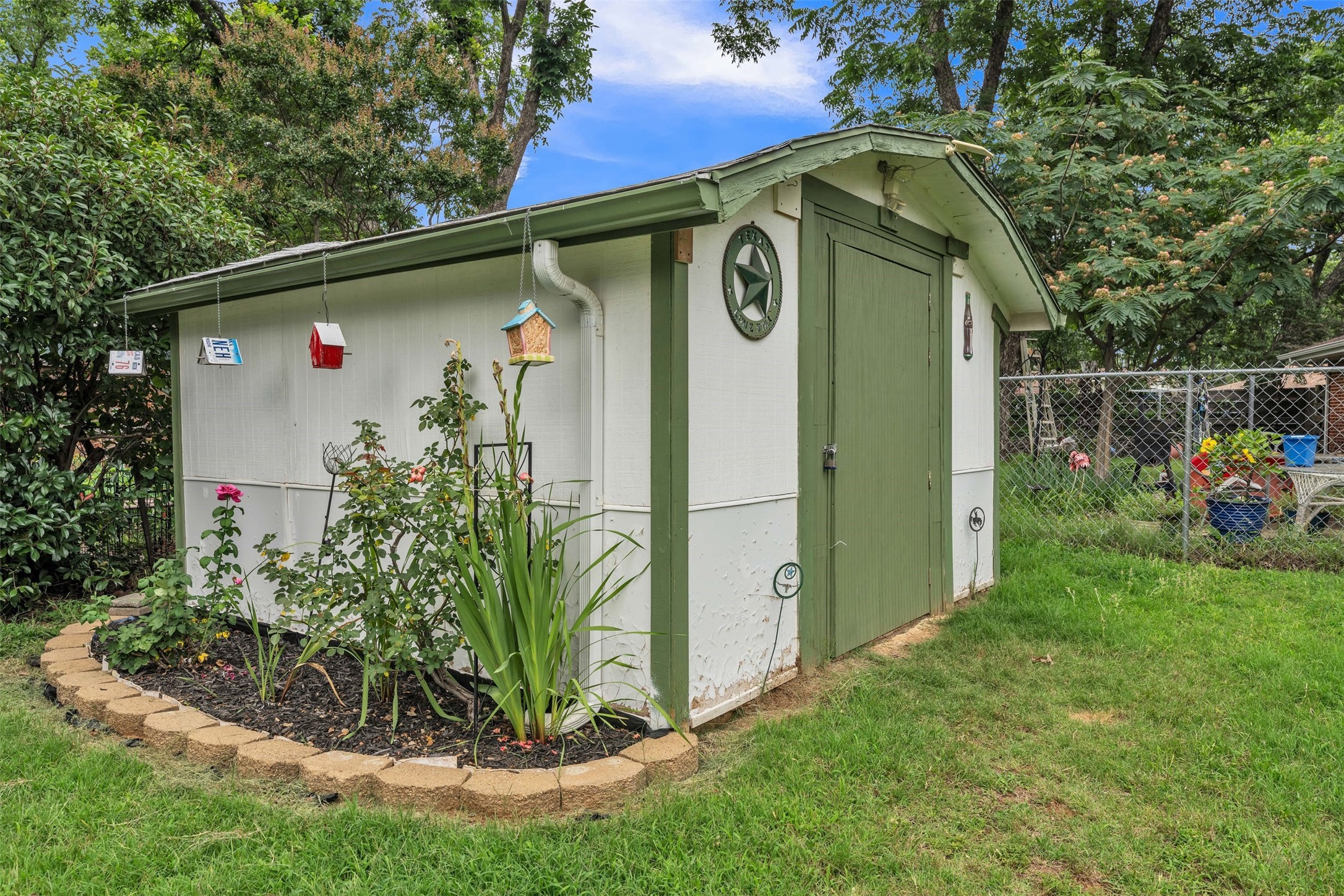 19 Page Street Hurst TX 76053