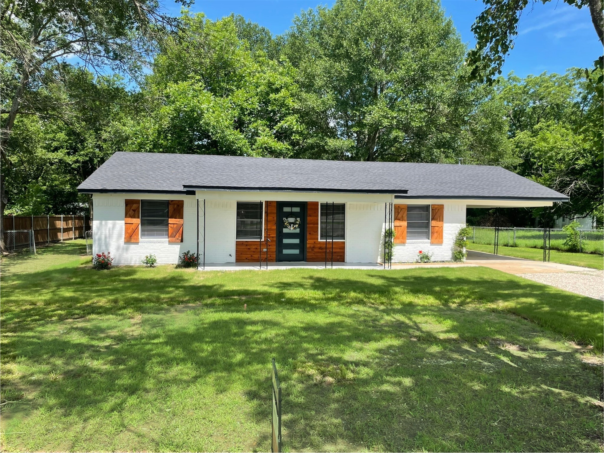345 High Street Blossom TX 75416